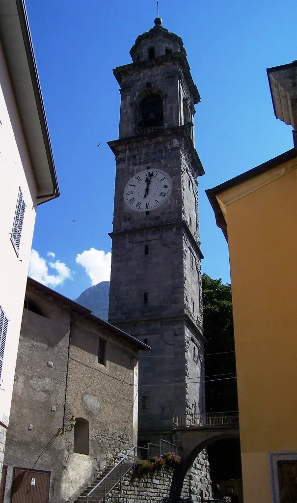 Photo showing: Campanile Edolo, Val Camonica