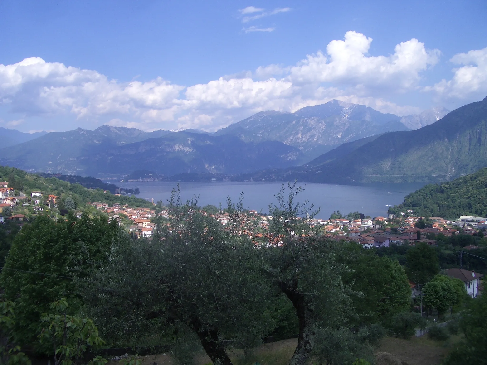 Photo showing: Sacro Monte di Ossuccio, landscape of Ossuccio from the sanctuary