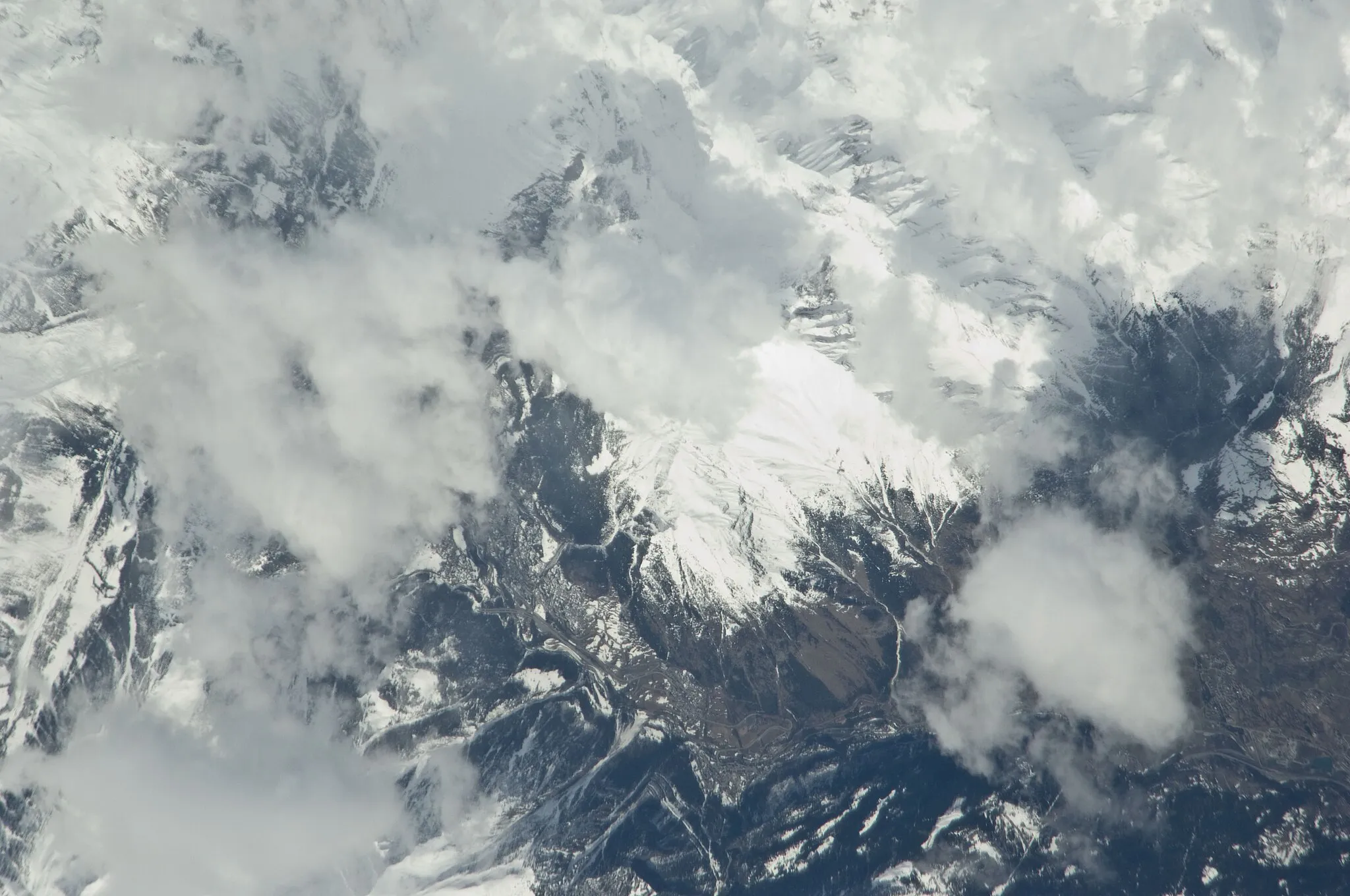 Photo showing: View of Earth taken during ISS Expedition 23.