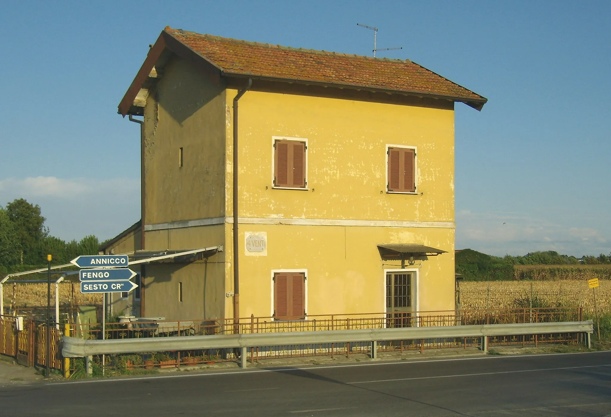 Photo showing: Ex casello ferroviario SNFT a Grumello Cremonese