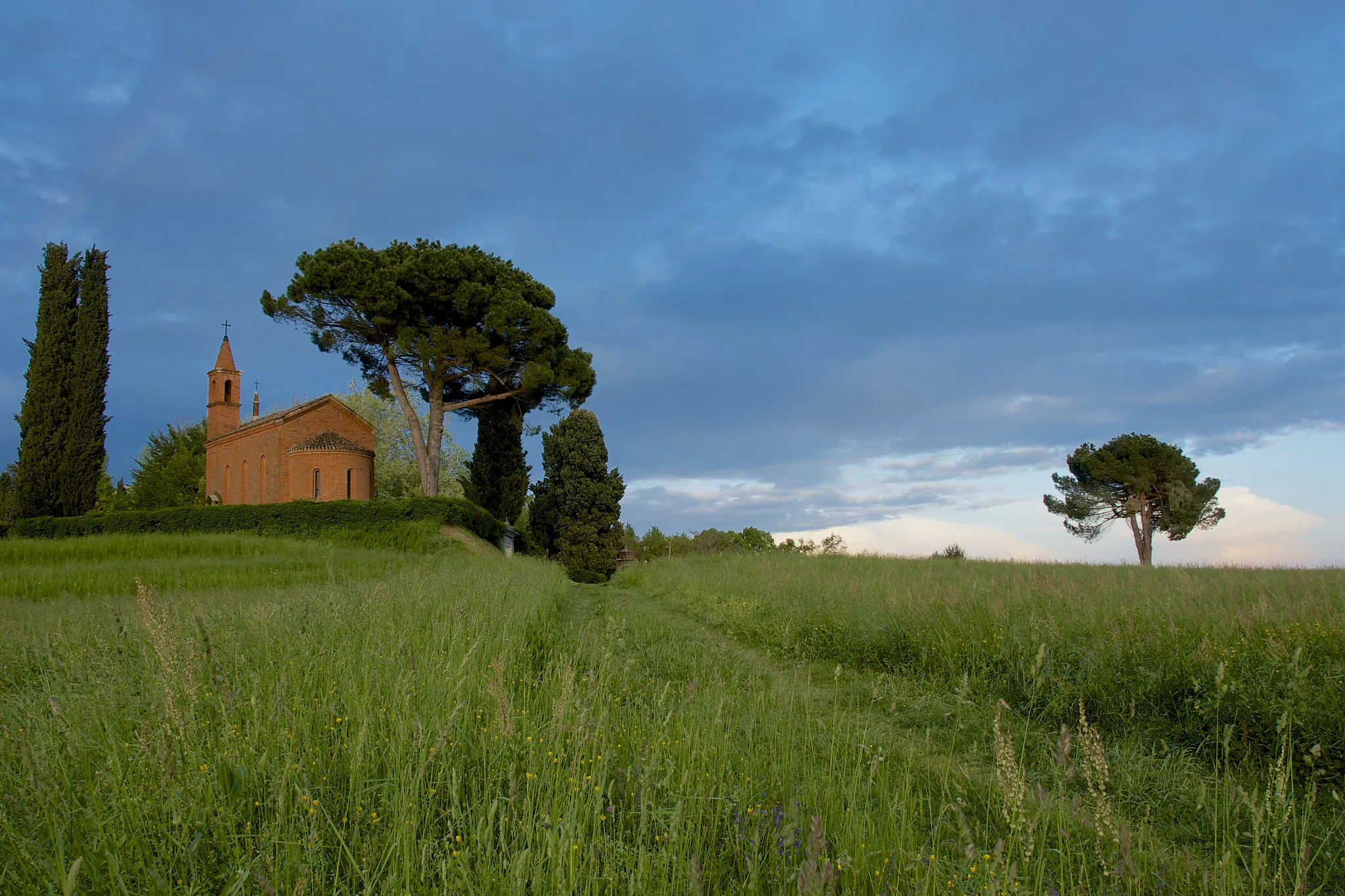 Photo showing: 500px provided description: Paesaggio Rurale [#church ,#italy ,#meadows ,#brianza ,#pomelasca ,#inverigo ,#chiur]