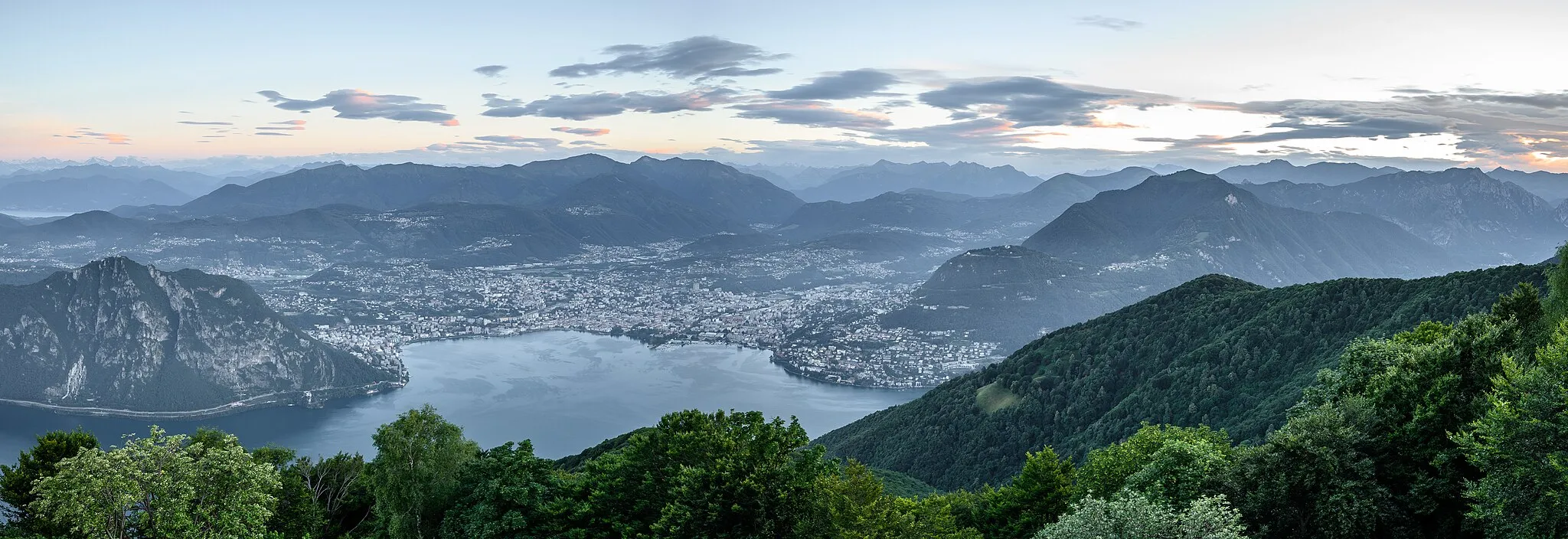 Photo showing: View on Lugano freom Balcone d' Italia