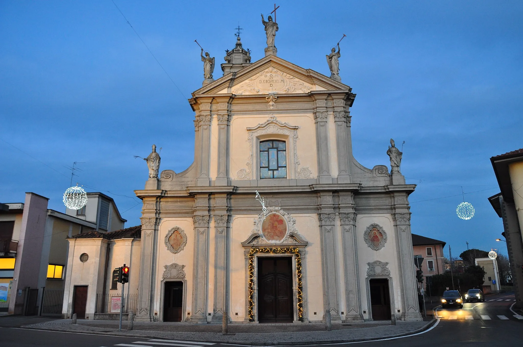 Photo showing: Facciata della Chiesa Parrocchiale di San Giorgio Martire in Lurago Marinone