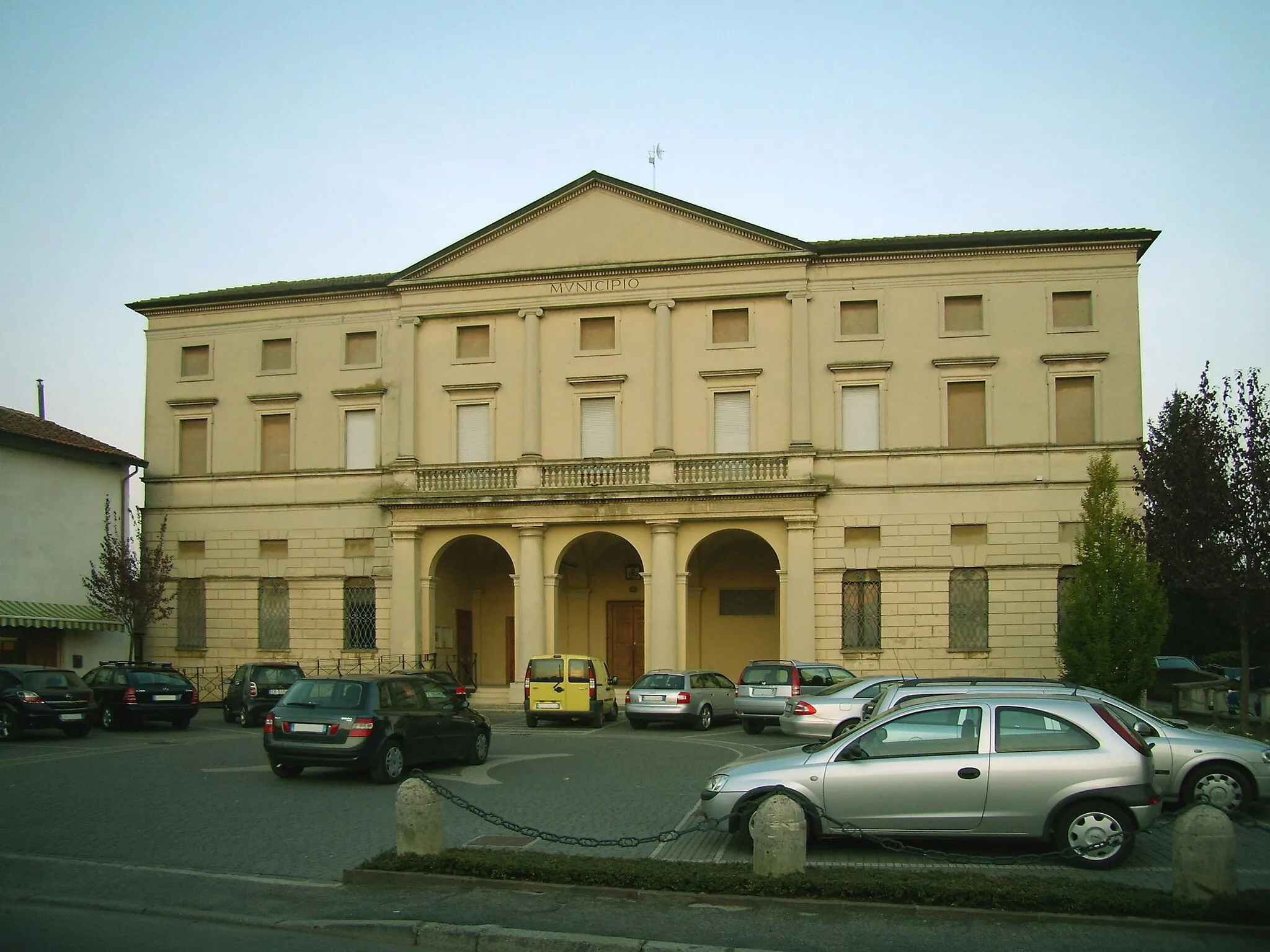 Photo showing: Former villa Settala, now town hall of Genivolta (CR), Italy