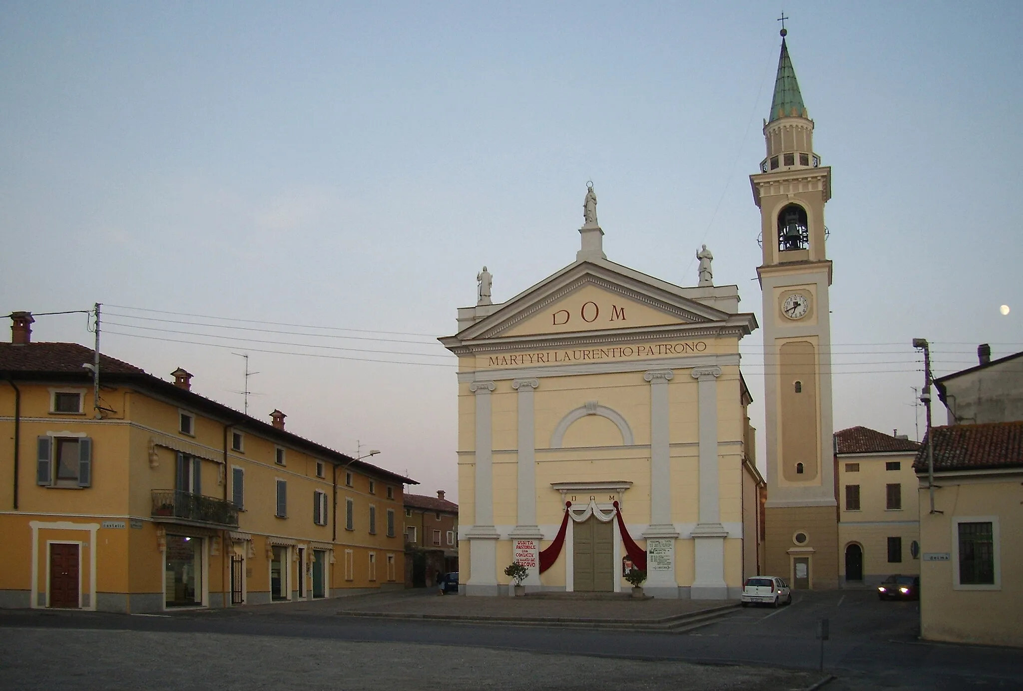 Photo showing: San Lorenzo Martire church in Genivolta (CR), Italy