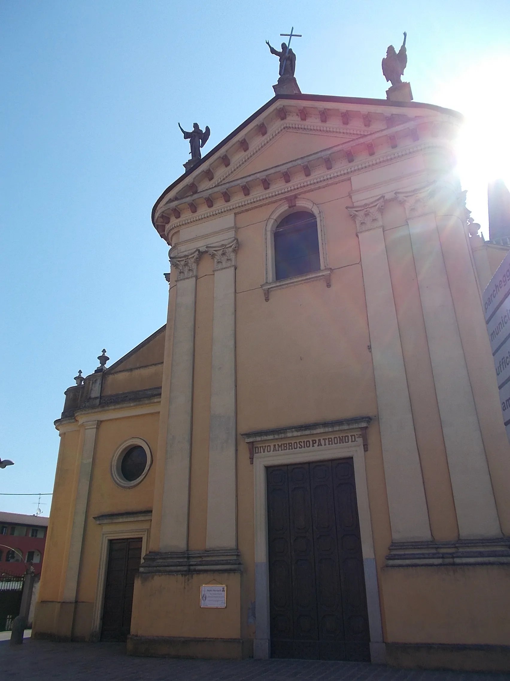 Photo showing: Casalmorano - San Ambrogio Vescovo-templom