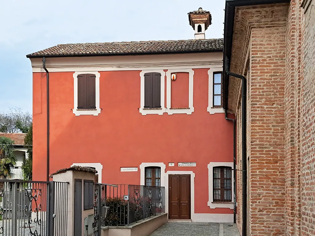 Photo showing: Casaletto Ceredano, la casa parrocchiale.