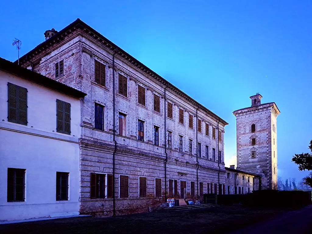 Photo showing: Montodine, il palazzo Benvenuti.