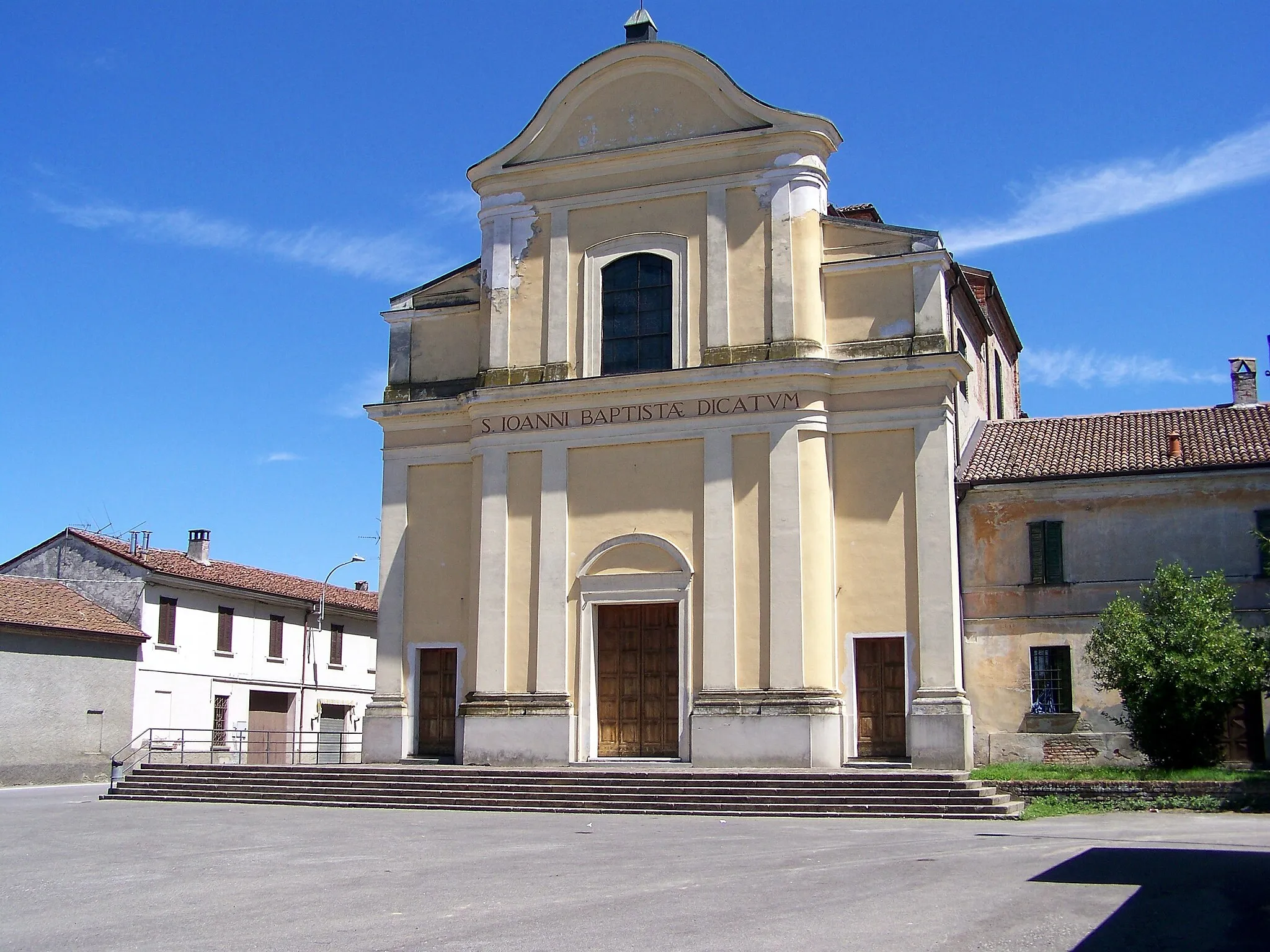 Photo showing: Fronte della Chiesa di San Giovanni Battista in Olmeneta.