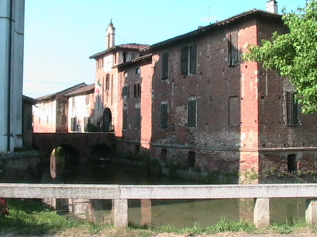 Photo showing: Il fossato del Castello a Scandolara Ripa d'Oglio