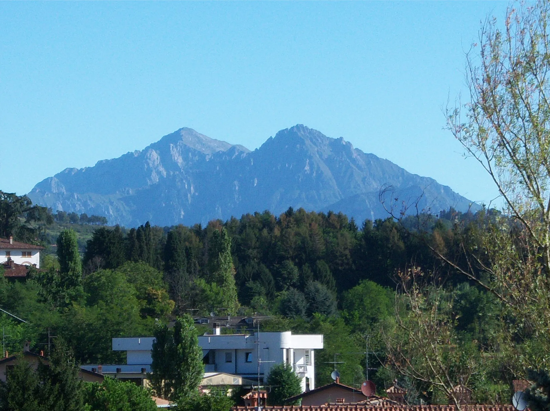 Photo showing: Veduta della it:Grigna e della it:Grignetta da it:Casatenovo