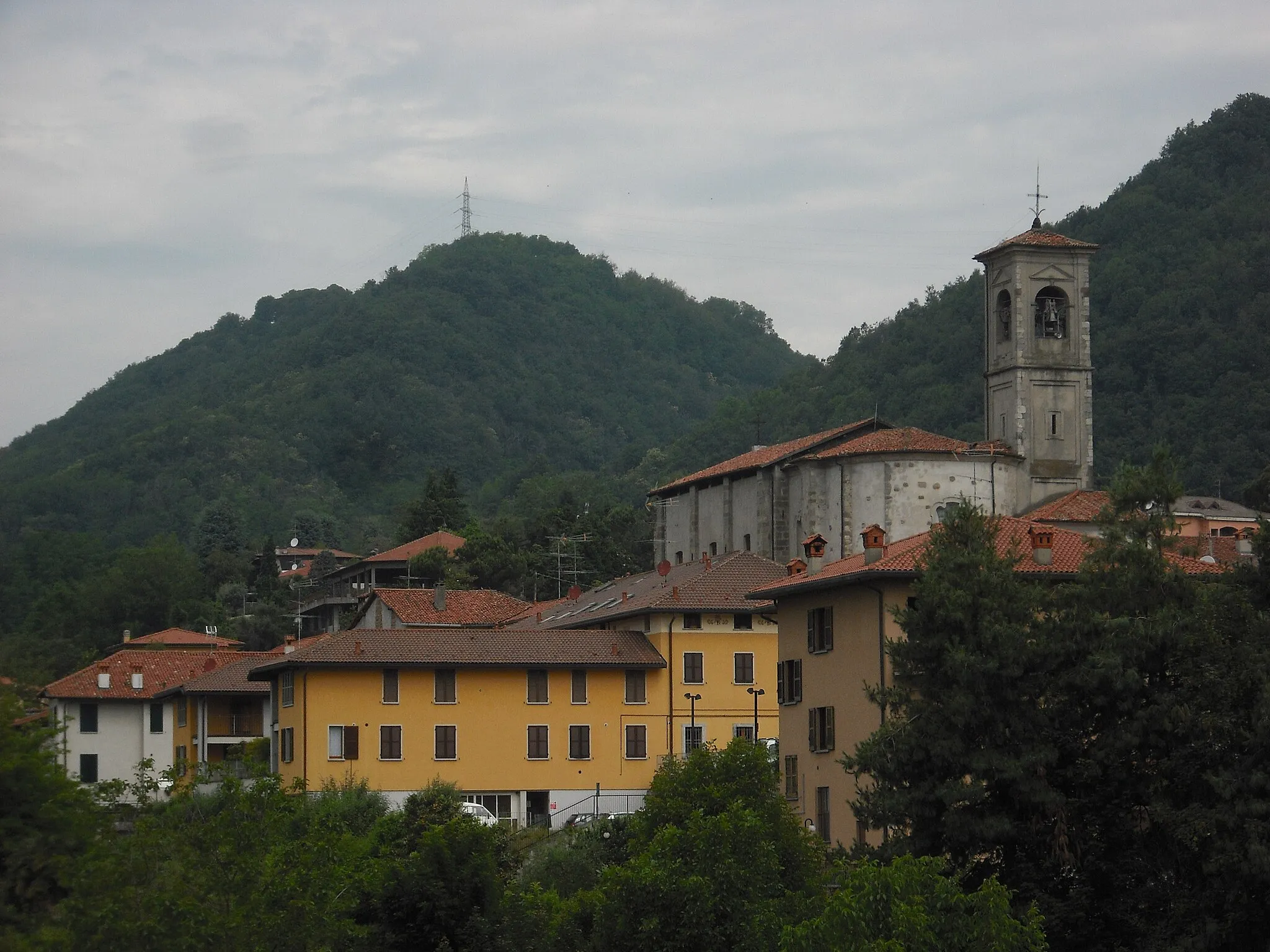 Photo showing: La chiesa parrocchiale di Santa maria Hoè (Lc)