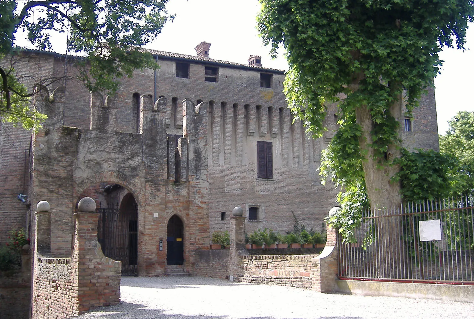 Photo showing: The castle of Maccastorna, Italy
