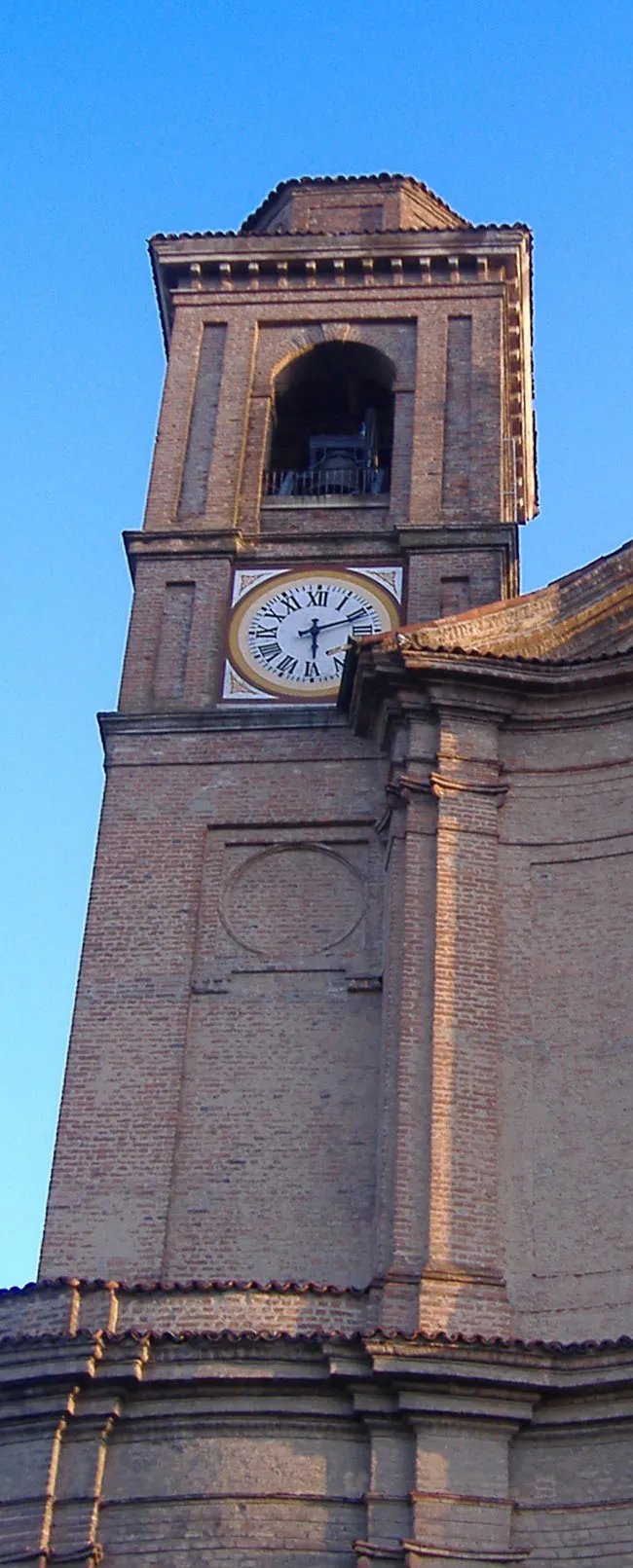 Photo showing: The clock tower of Santo Stefano Lodigiano, Italy