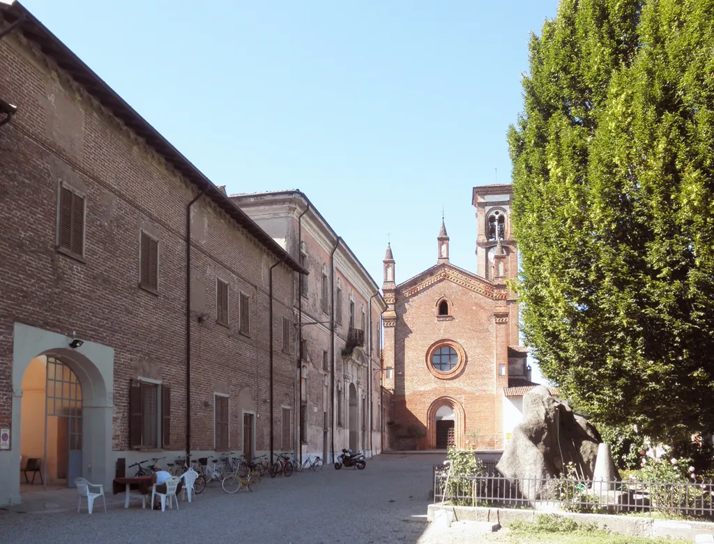 Photo showing: Villanova del Sillaro, piazza della chiesa