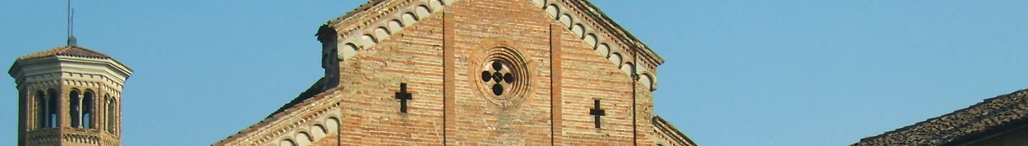 Photo showing: Abbadia Cerreto, la chiesa parrocchiale dell'Assunzione della Beata Vergine Maria.