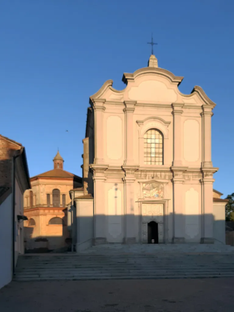 Photo showing: Castelnuovo Bocca d’Adda, la chiesa parrocchiale della Natività della Beata Vergine Maria.