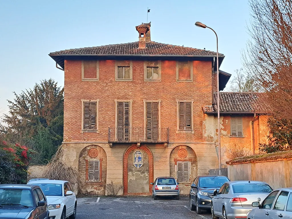 Photo showing: Cavenago d'Adda, la facciata laterale della villa Gazzola.