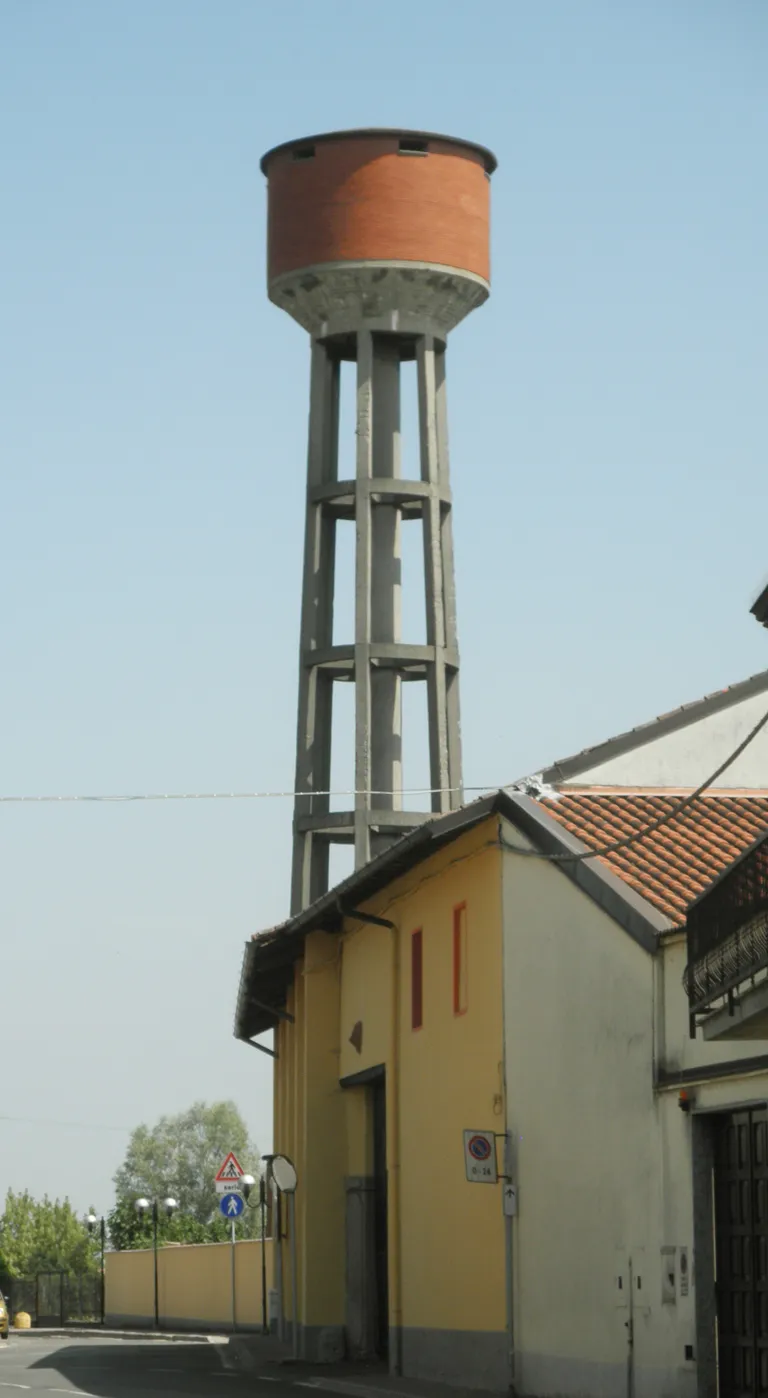 Photo showing: La torre dell'acquedotto di Ossago Lodigiano