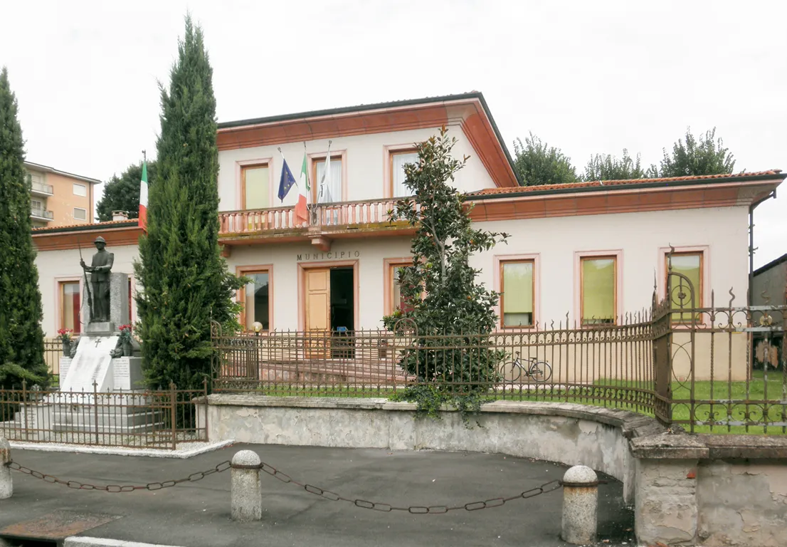 Photo showing: Il municipio di San Martino in Strada