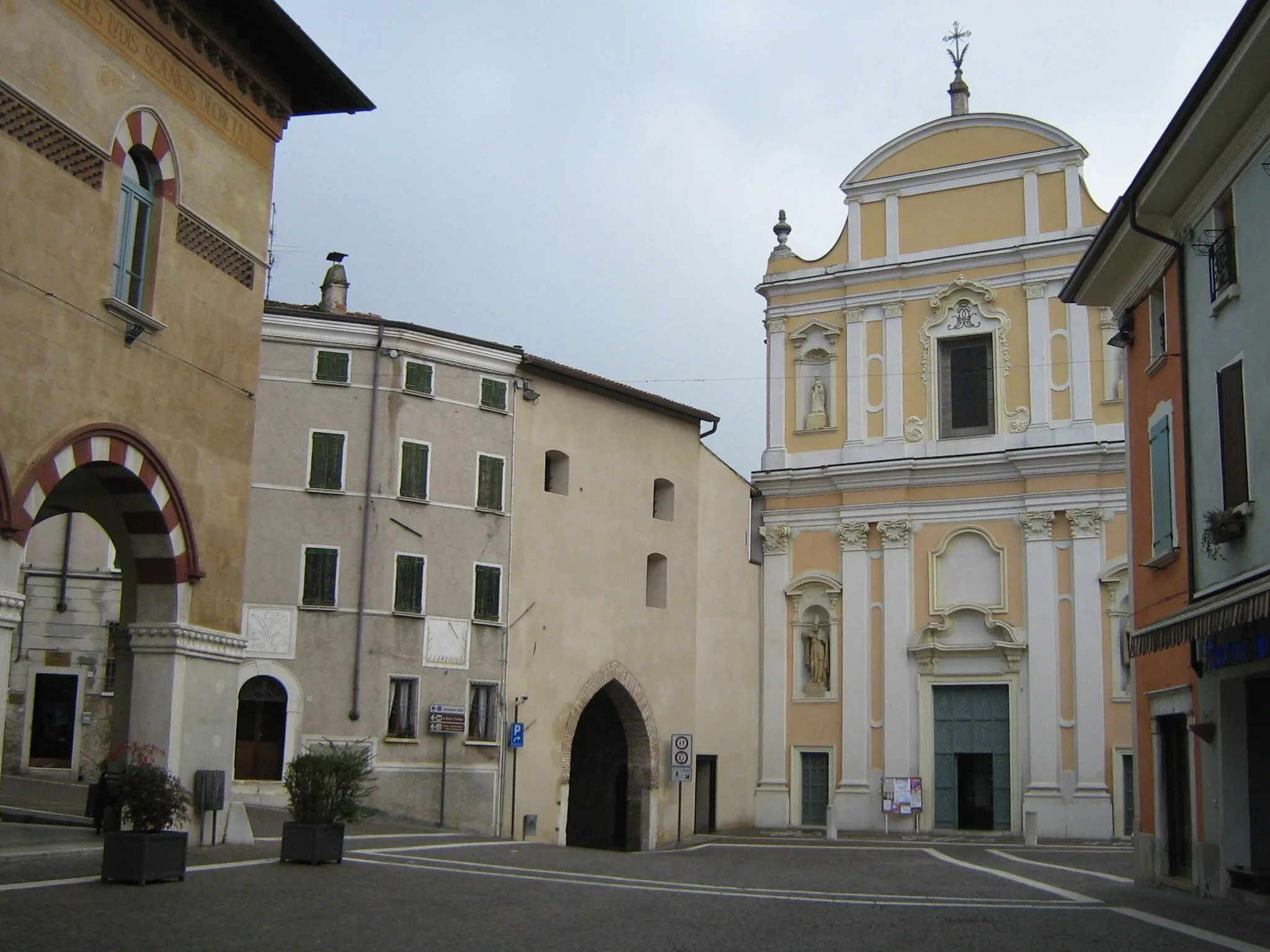 Photo showing: Cavriana, piazza Castello.