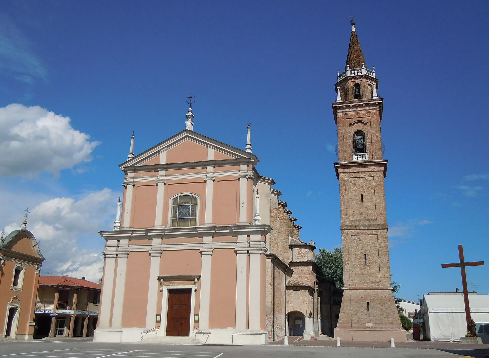 Photo showing: Casaloldo, chiesa parrocchiale.