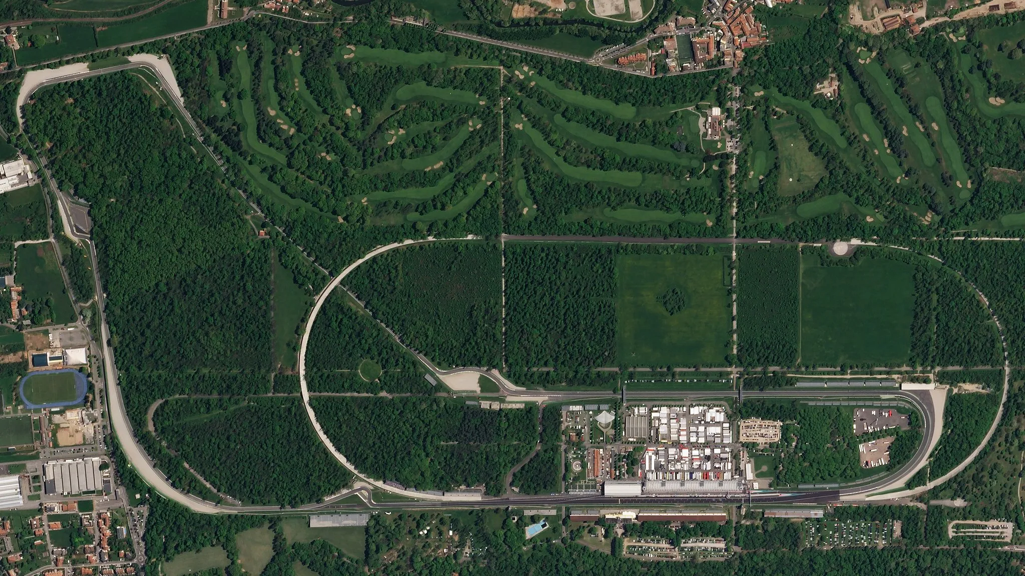 Photo showing: The Autodromo nazionale di Monza, a historic race track located near the city of Monza, north of Milan, in Italy and home to the the Formula One Italian Grand Prix. Image taken on April 22, 2018, by a Planet Labs SkySat satellite.