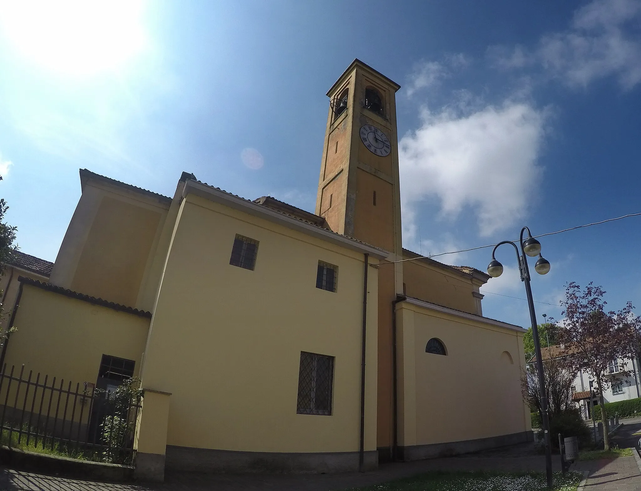 Photo showing: SANTI QUIRICO E GIULITTA P.zza V.Veneto, 1, Gudo Visconti