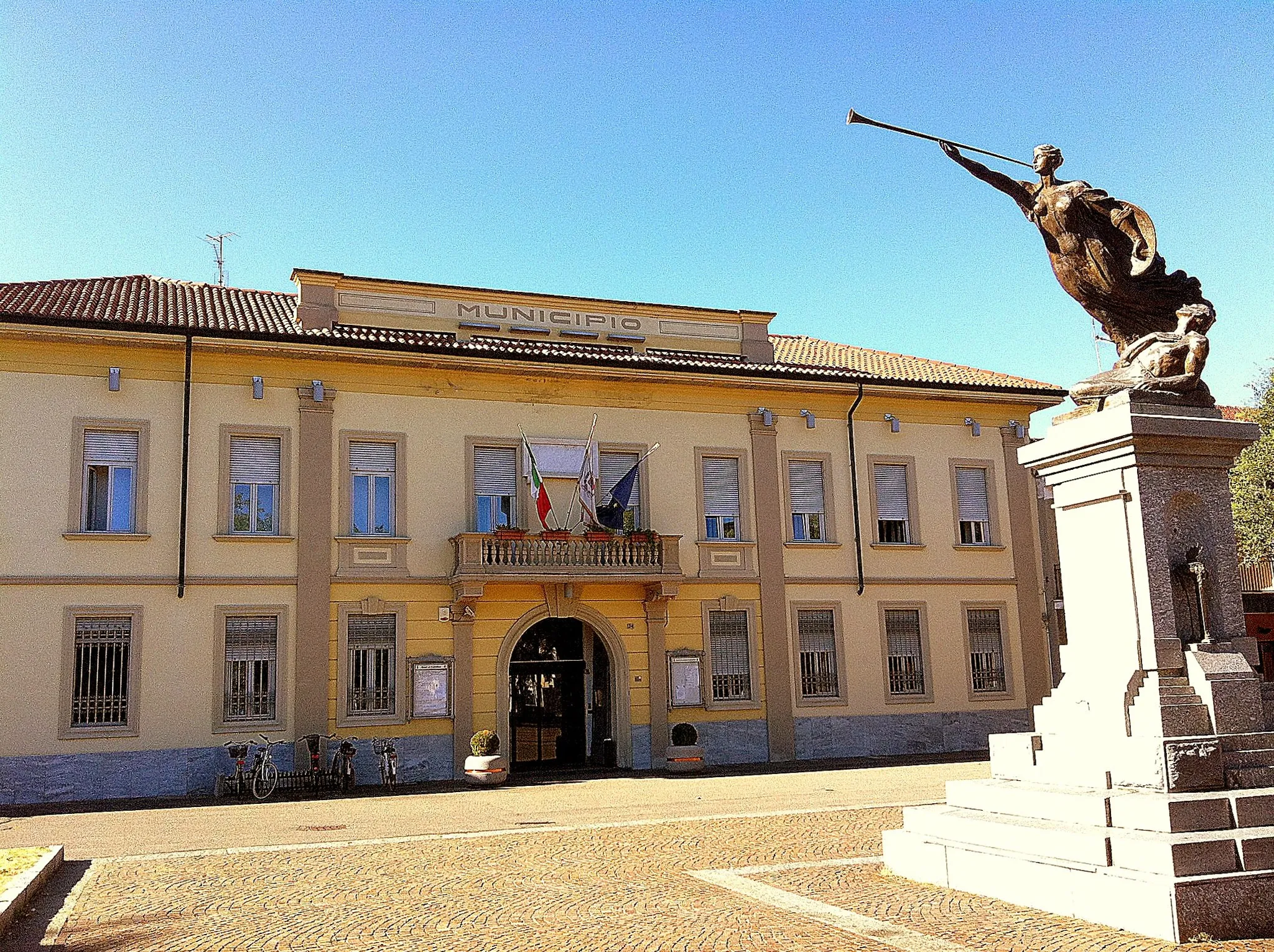 Photo showing: Palazzo Municipale di Cornaredo