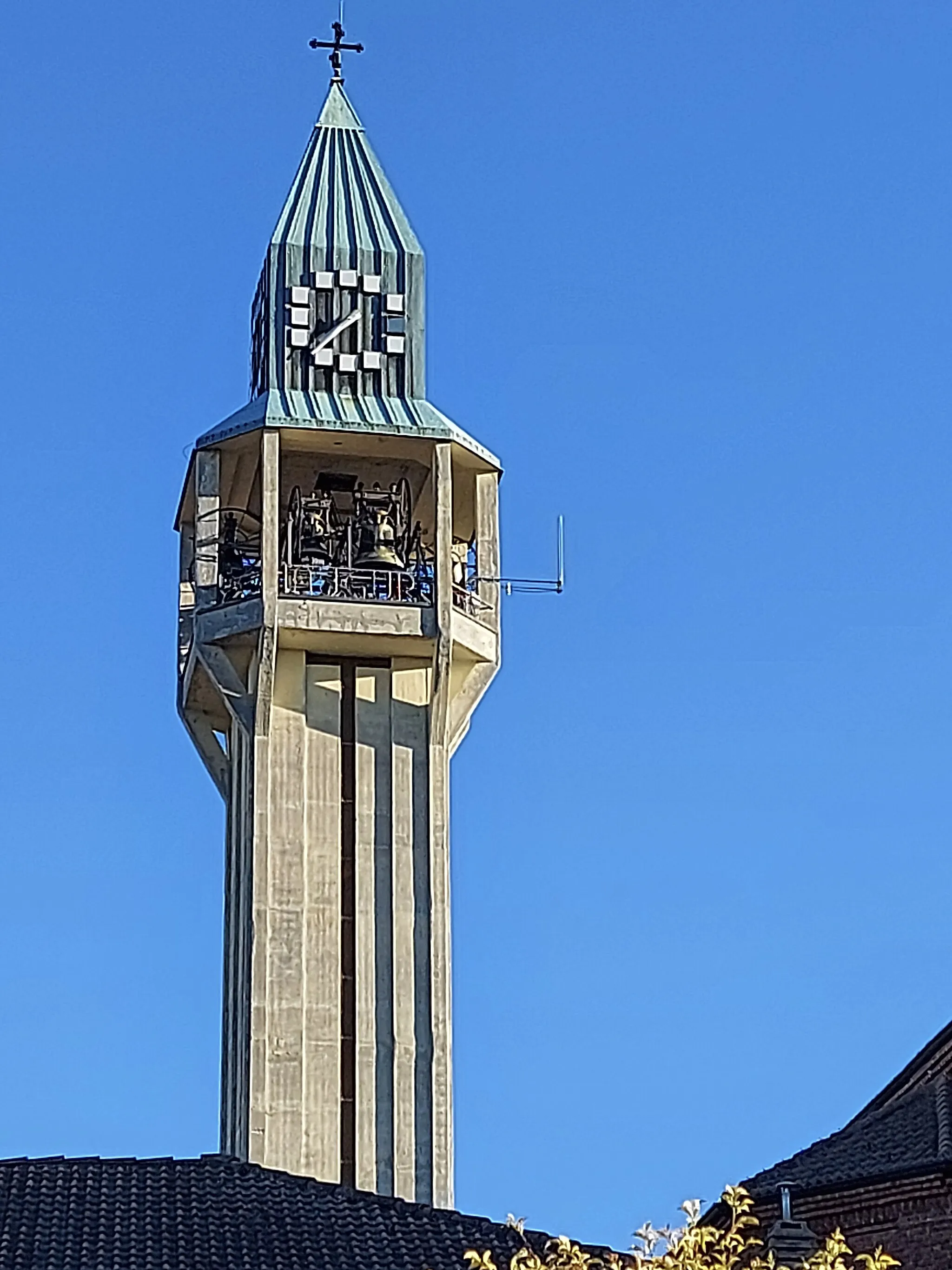 Photo showing: Bell tower of the church of San Giorgio Martire in Casorezzo.