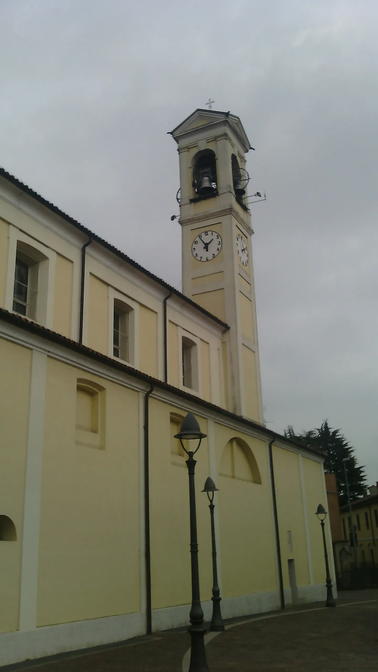 Photo showing: Campanile della chiesa parrocchiale di Cassinetta di Lugagnano (MI) - Italy