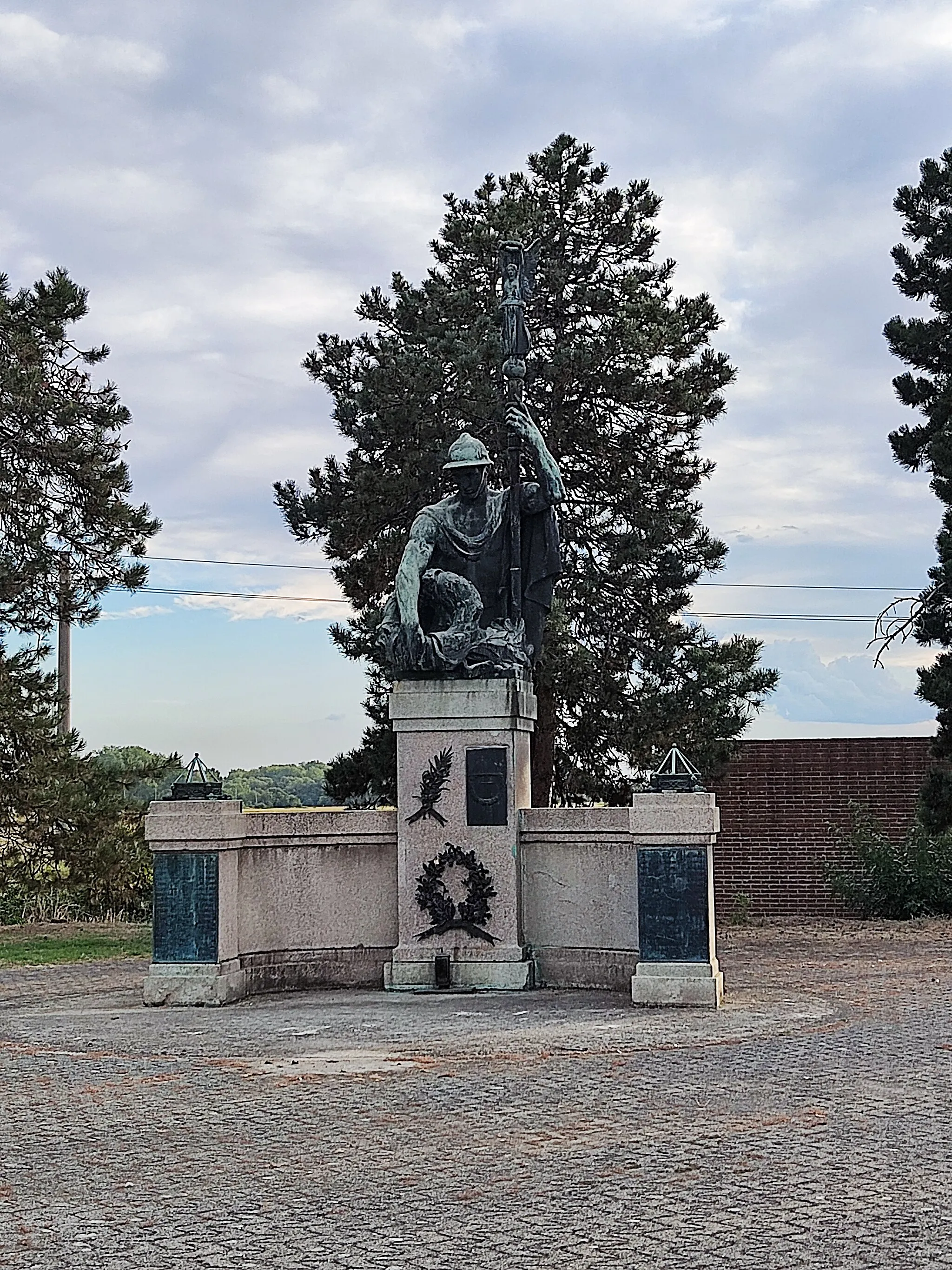 Photo showing: Monumento ai caduti di Pieve Emanuele