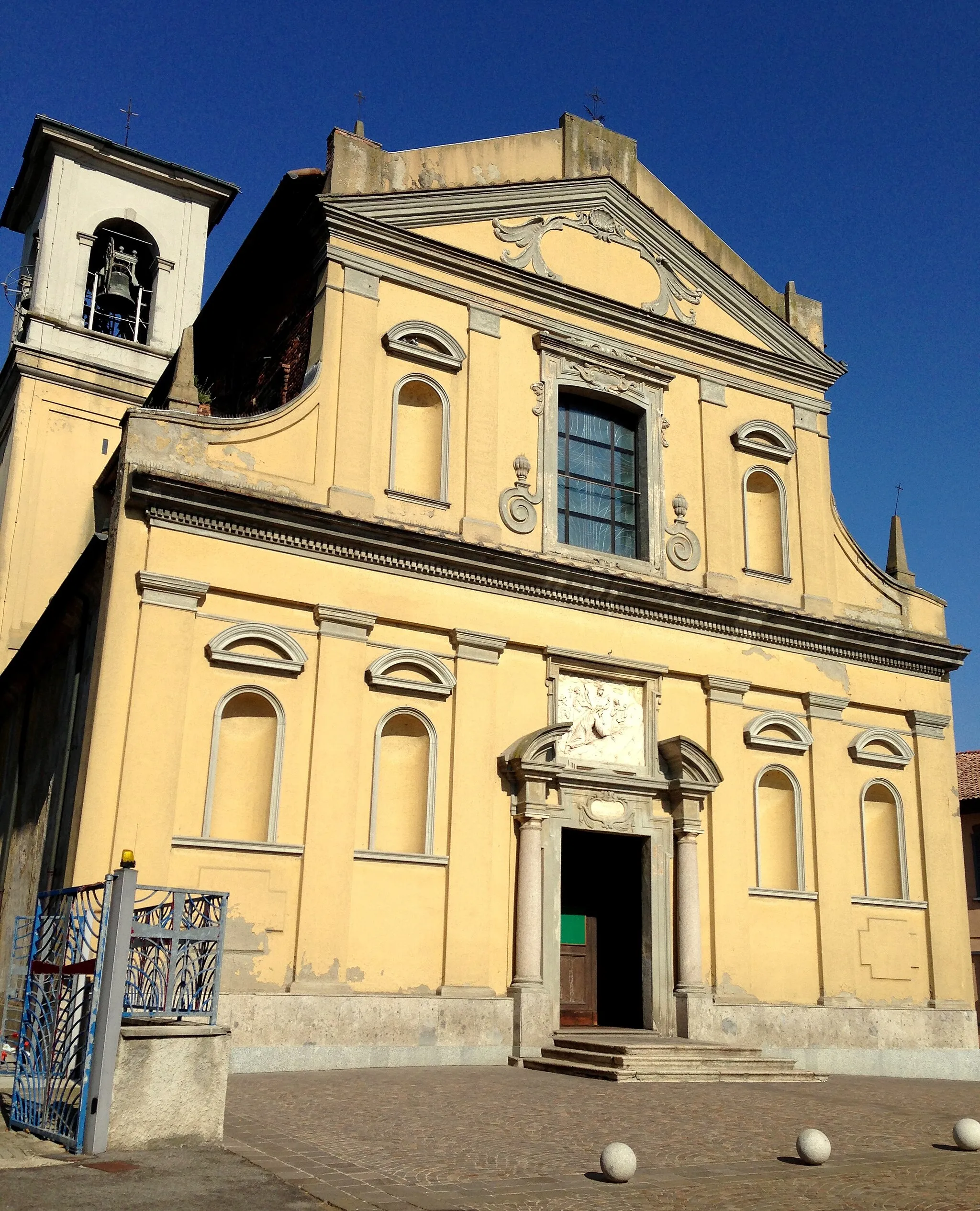 Photo showing: Zibido San Giacomo - San Pietro - CHIESA DEI SANTI PIETRO E PAOLO