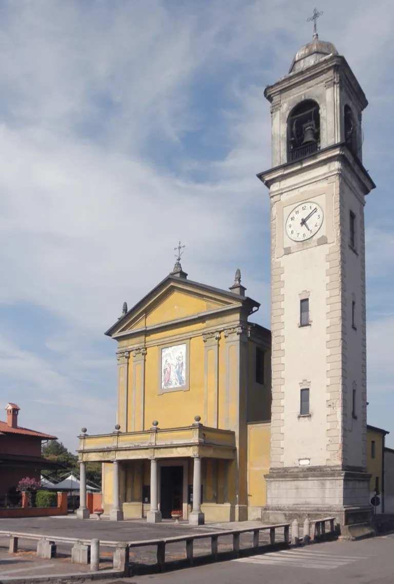 Photo showing: La chiesa parrocchiale dei SS. Giacomo Maggiore Apostolo e Cristoforo Martire a Cerro al Lambro.