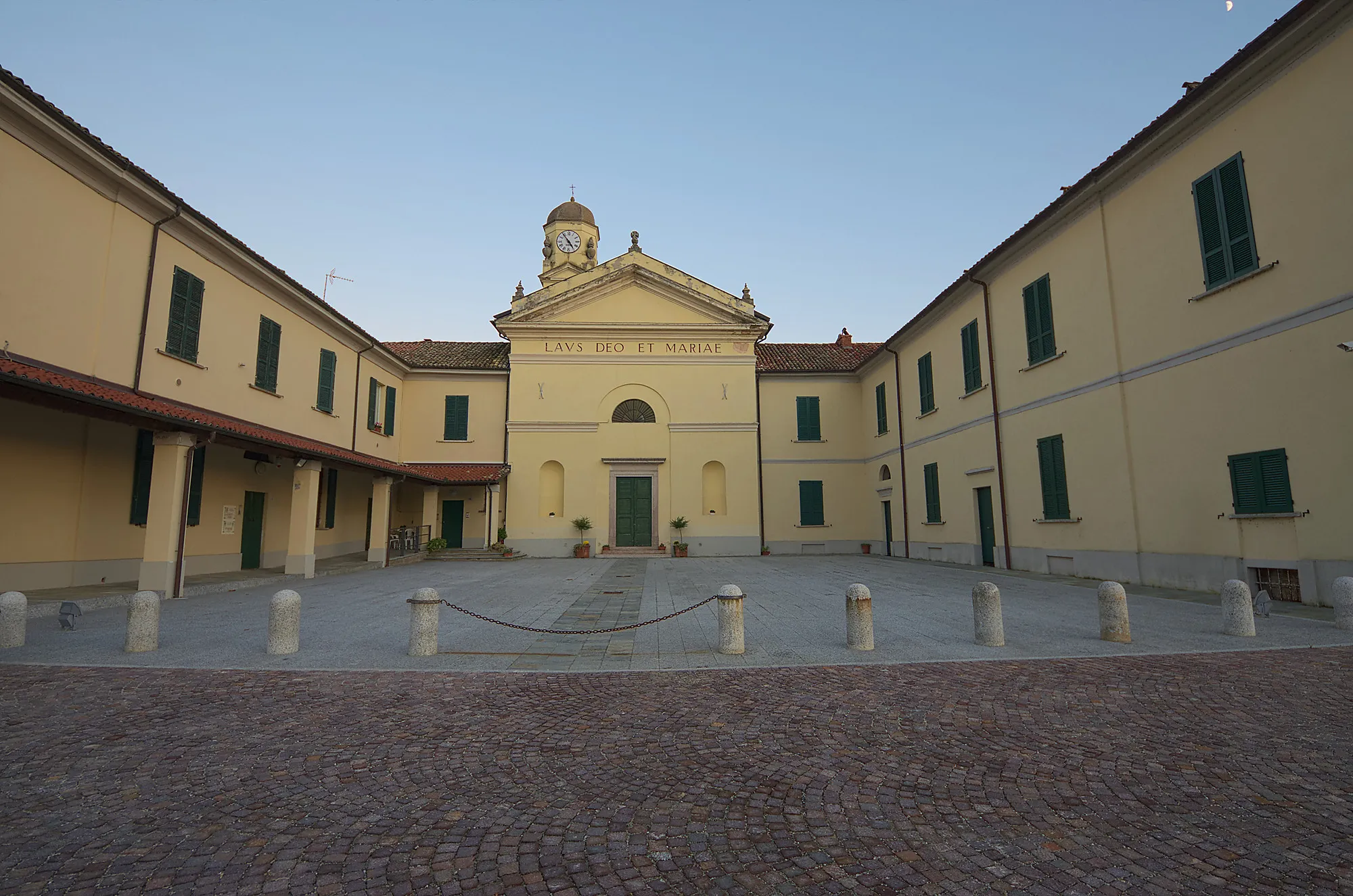 Photo showing: Chiesa di San Martino, un'altra prospettiva