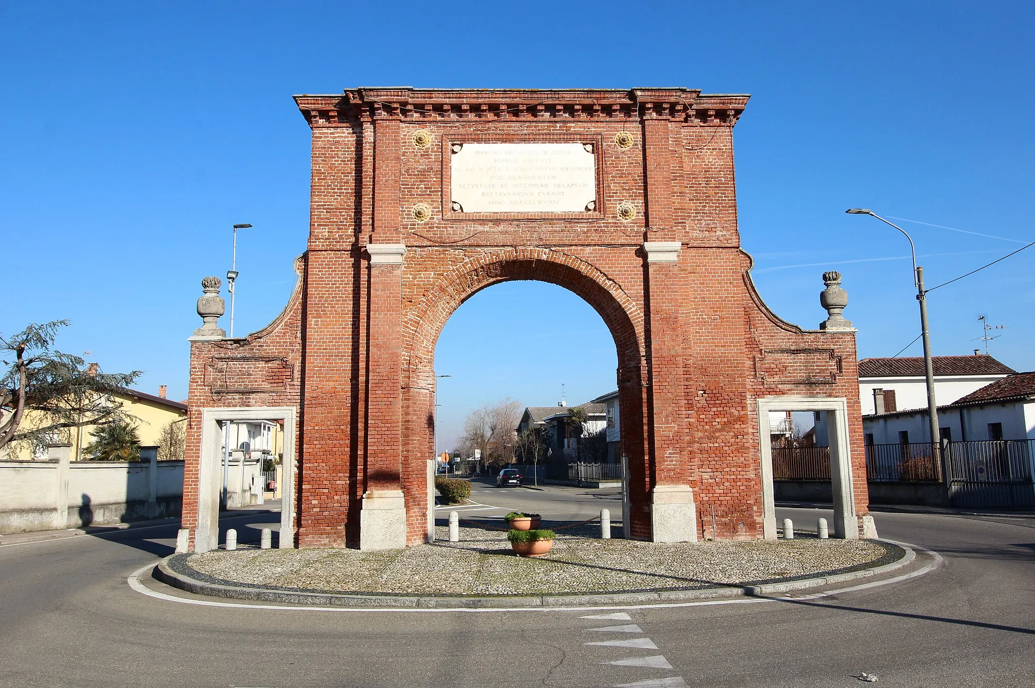 Photo showing: Triumphal arch Arco Trionfale, Pieve del Cairo, Province of Pavia, Lombardy, Italy