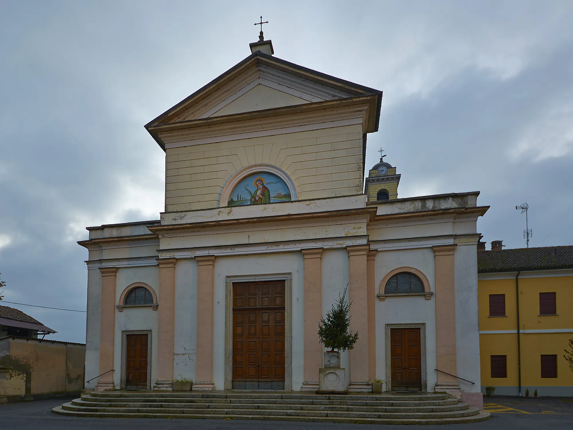 Photo showing: Chiesa di San Bartolomeo Apostolo