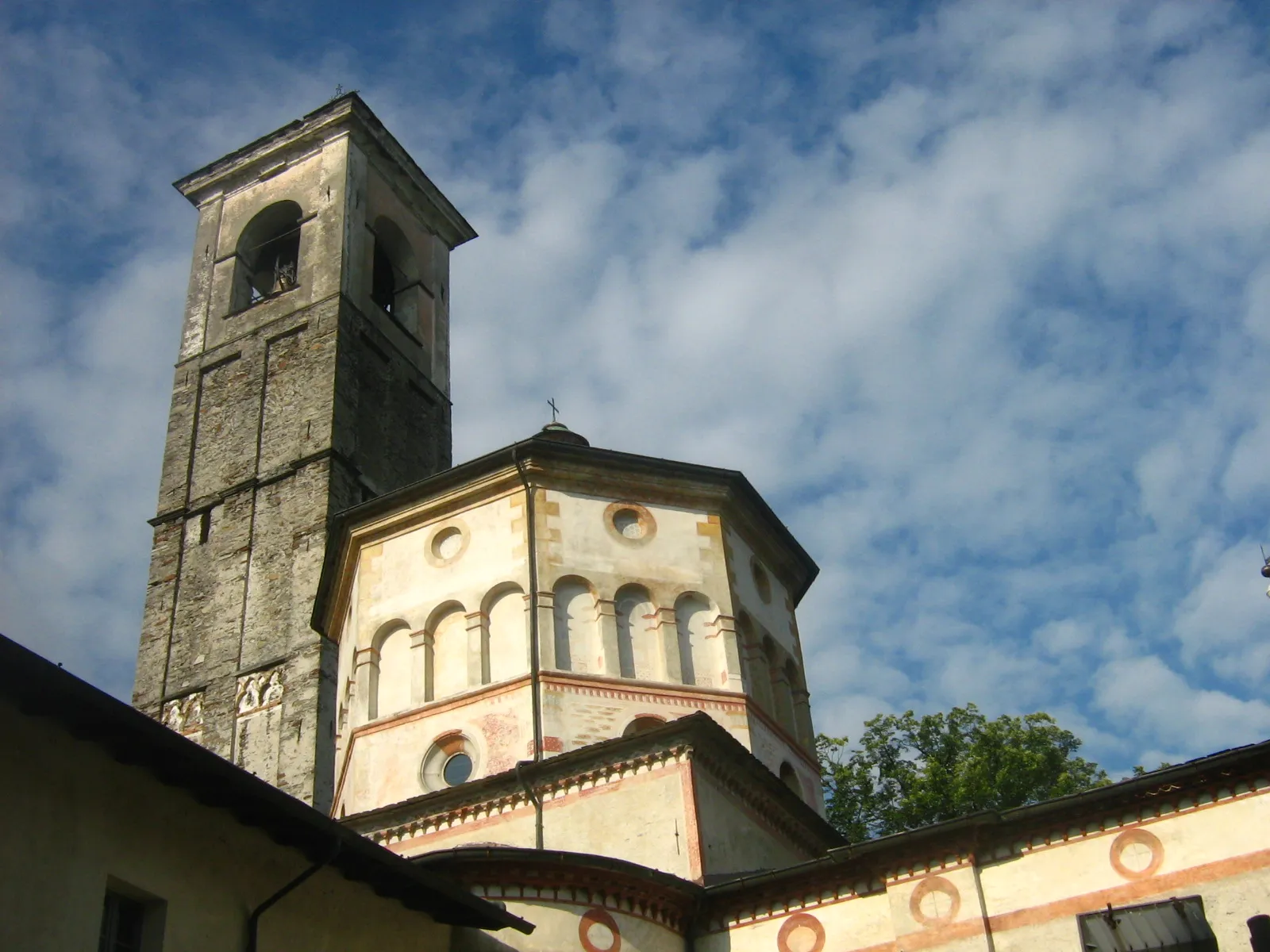Photo showing: Morbegno. Il Santuario della Vergine Assunta