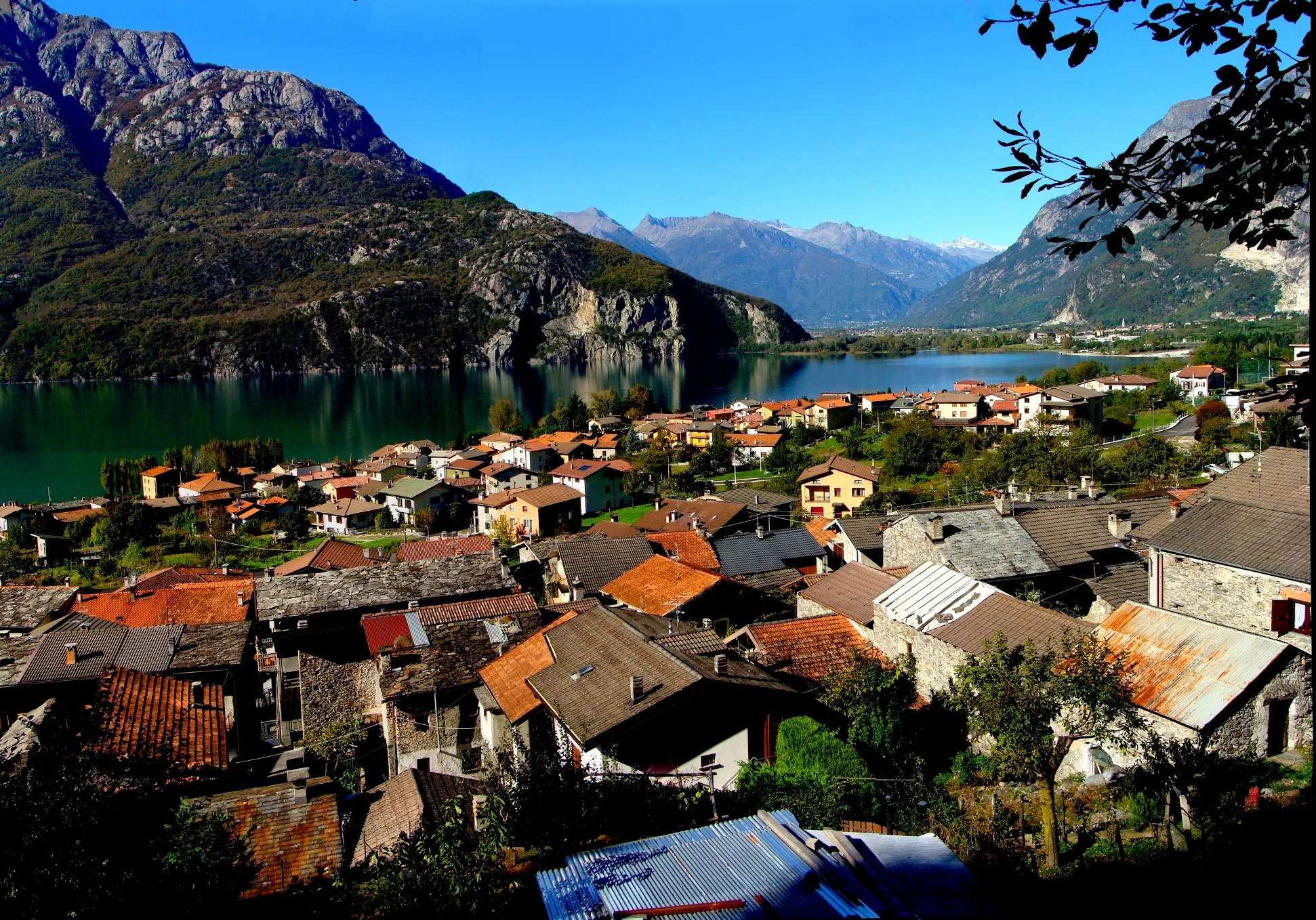 Photo showing: Verceia e Lago di Mezzola