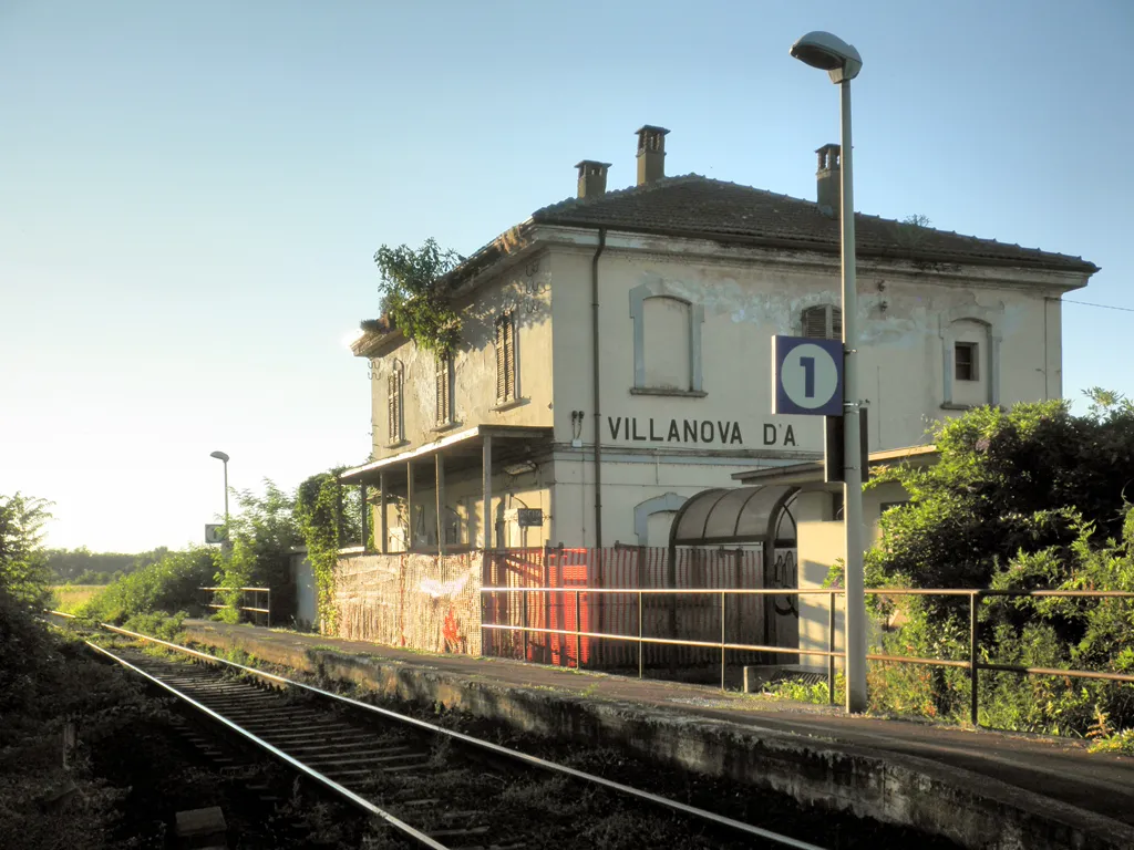 Photo showing: Stazione ferroviaria di Villanova d’Ardenghi.