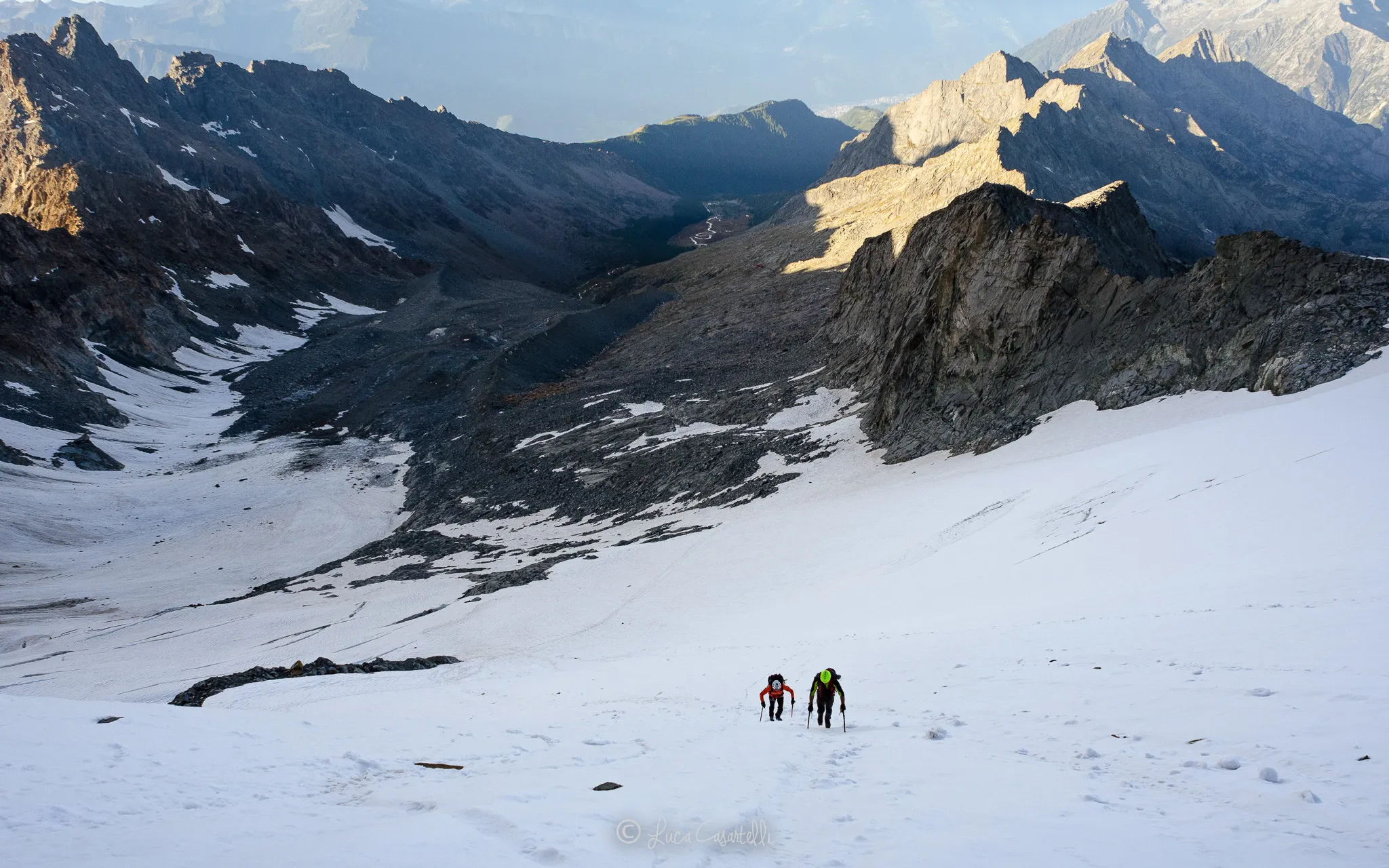 Photo showing: 500px provided description: Ghiacciaio Monte Disgrazia [#nature ,#snow ,#ice ,#alpinism ,#Italy ,#Monte Disgrazia ,#Canalone Schenatti]