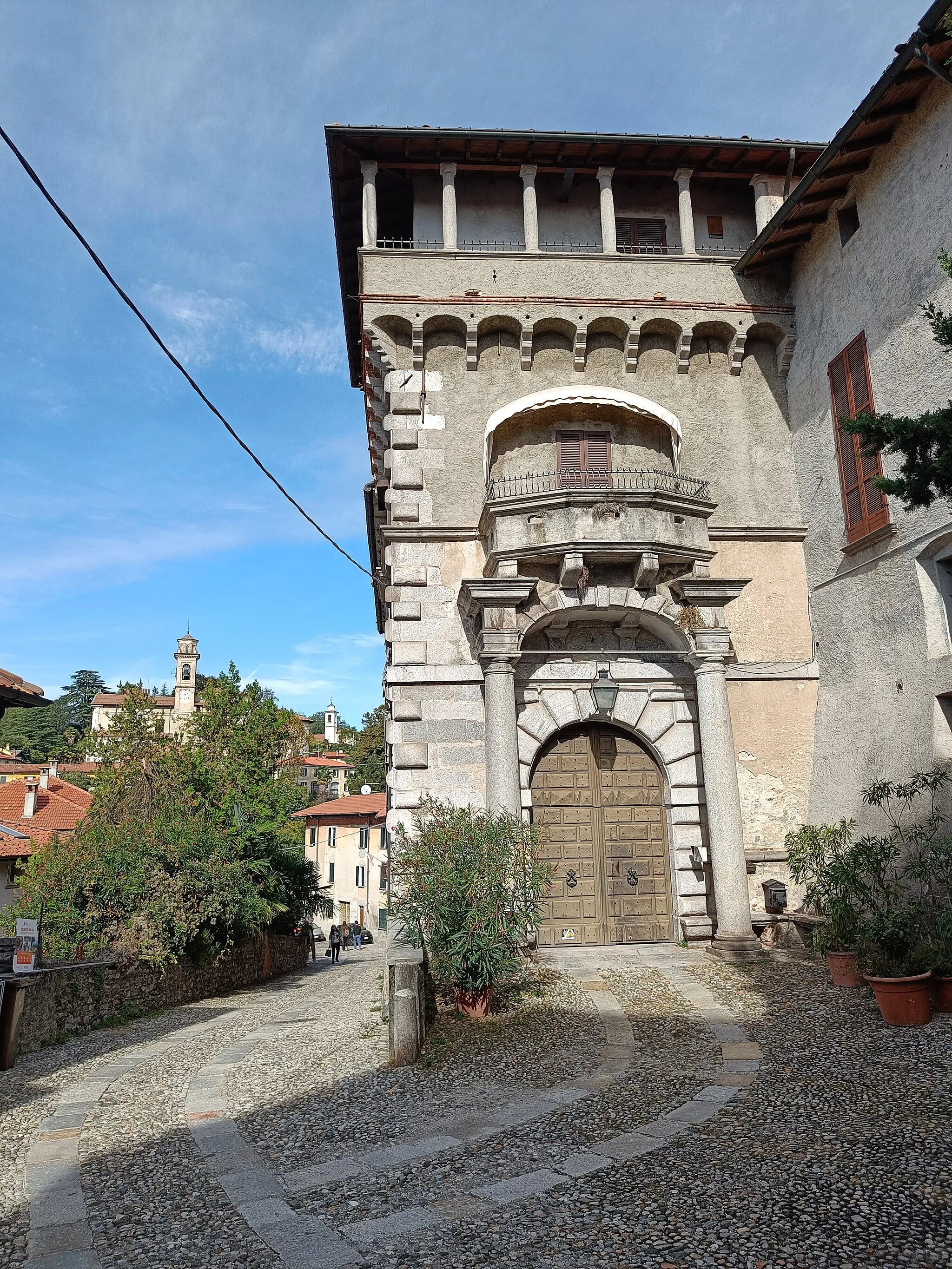 Photo showing: Besozzi Cadario palace, Besozzo castle