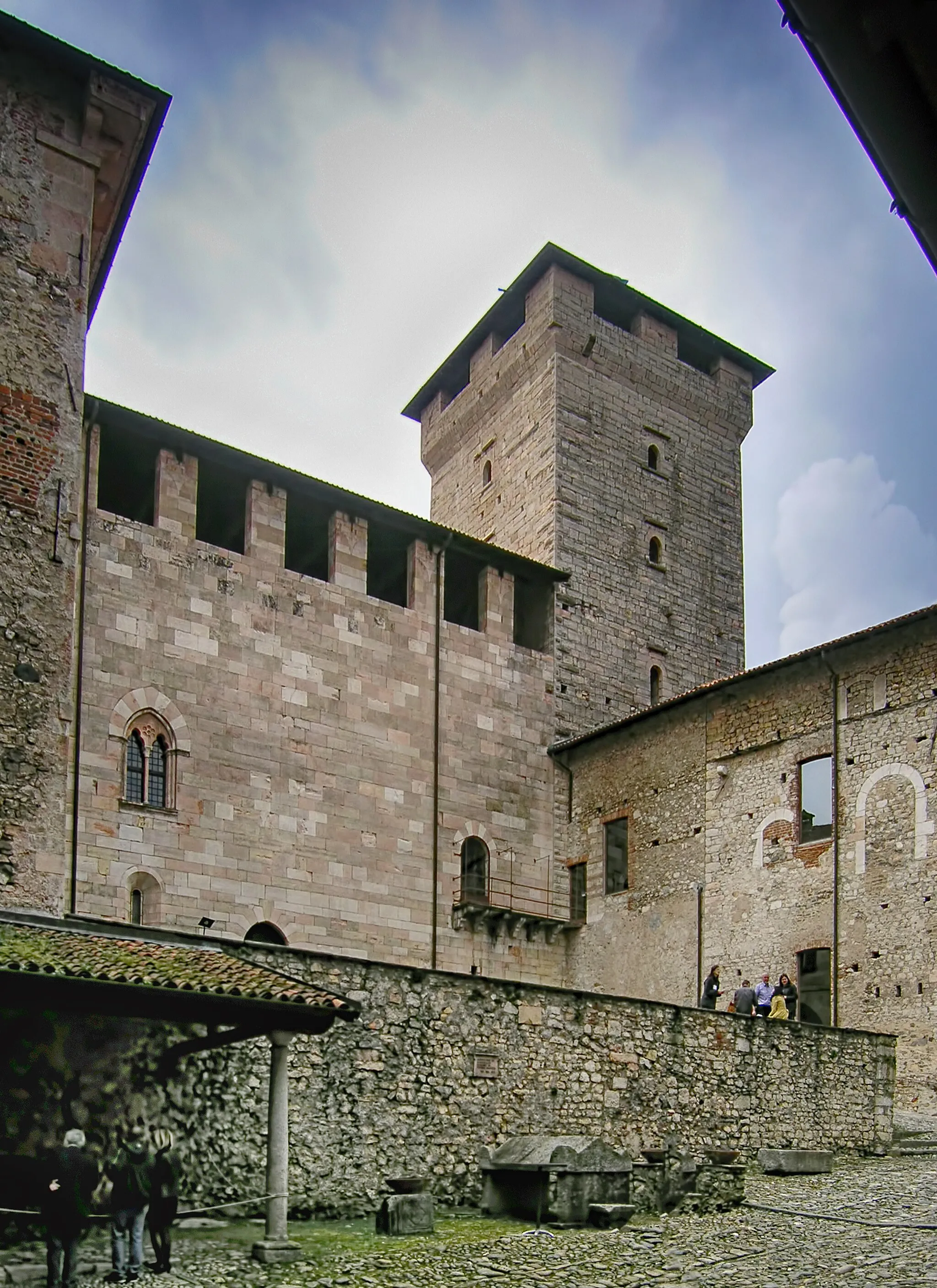 Photo showing: Rocca Borromeo di Angera