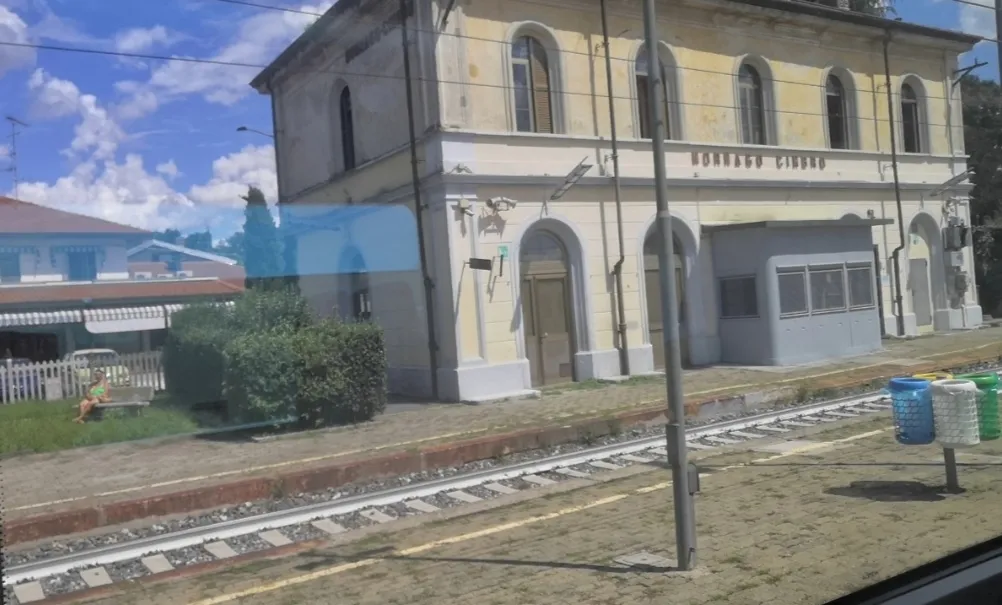 Photo showing: Mornago-Cimbro railway station