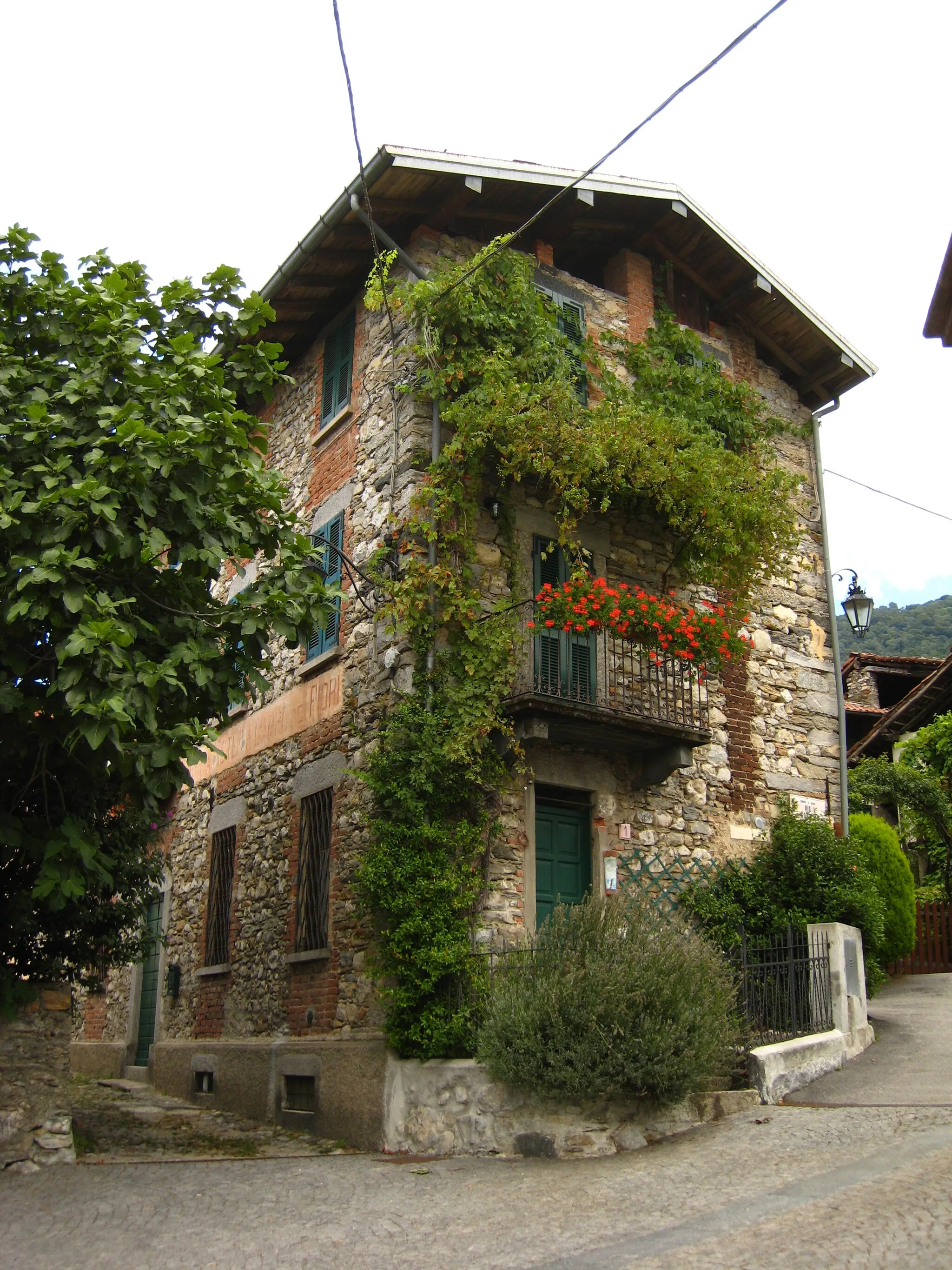 Photo showing: Orino - (Varese)
