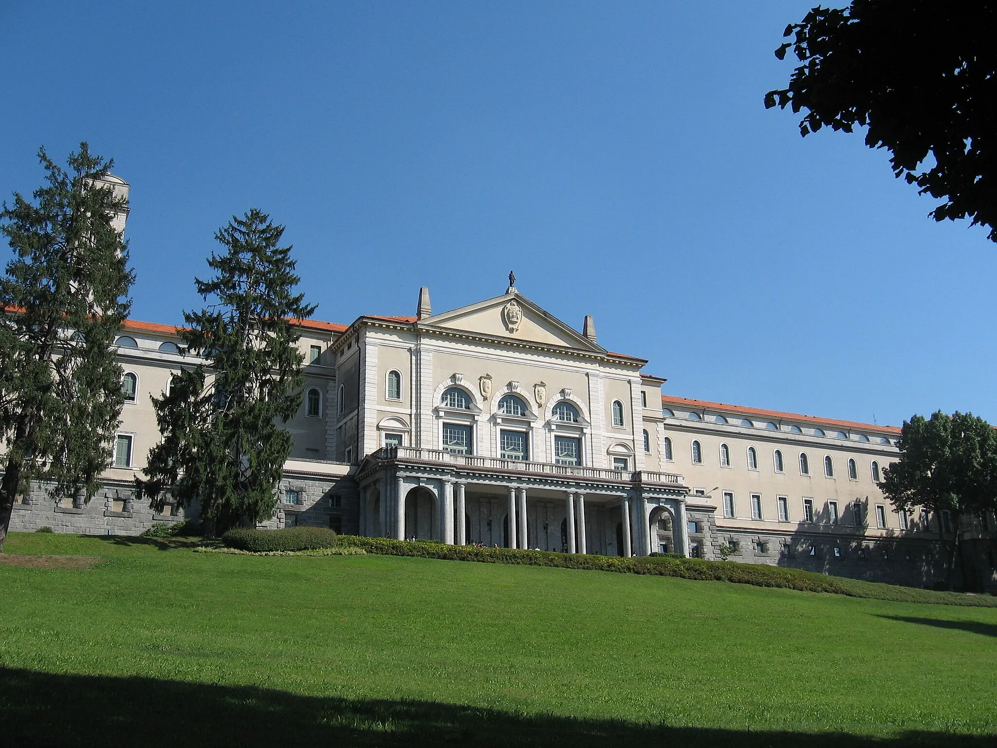 Photo showing: The Venegono Inferiore Seminary entance