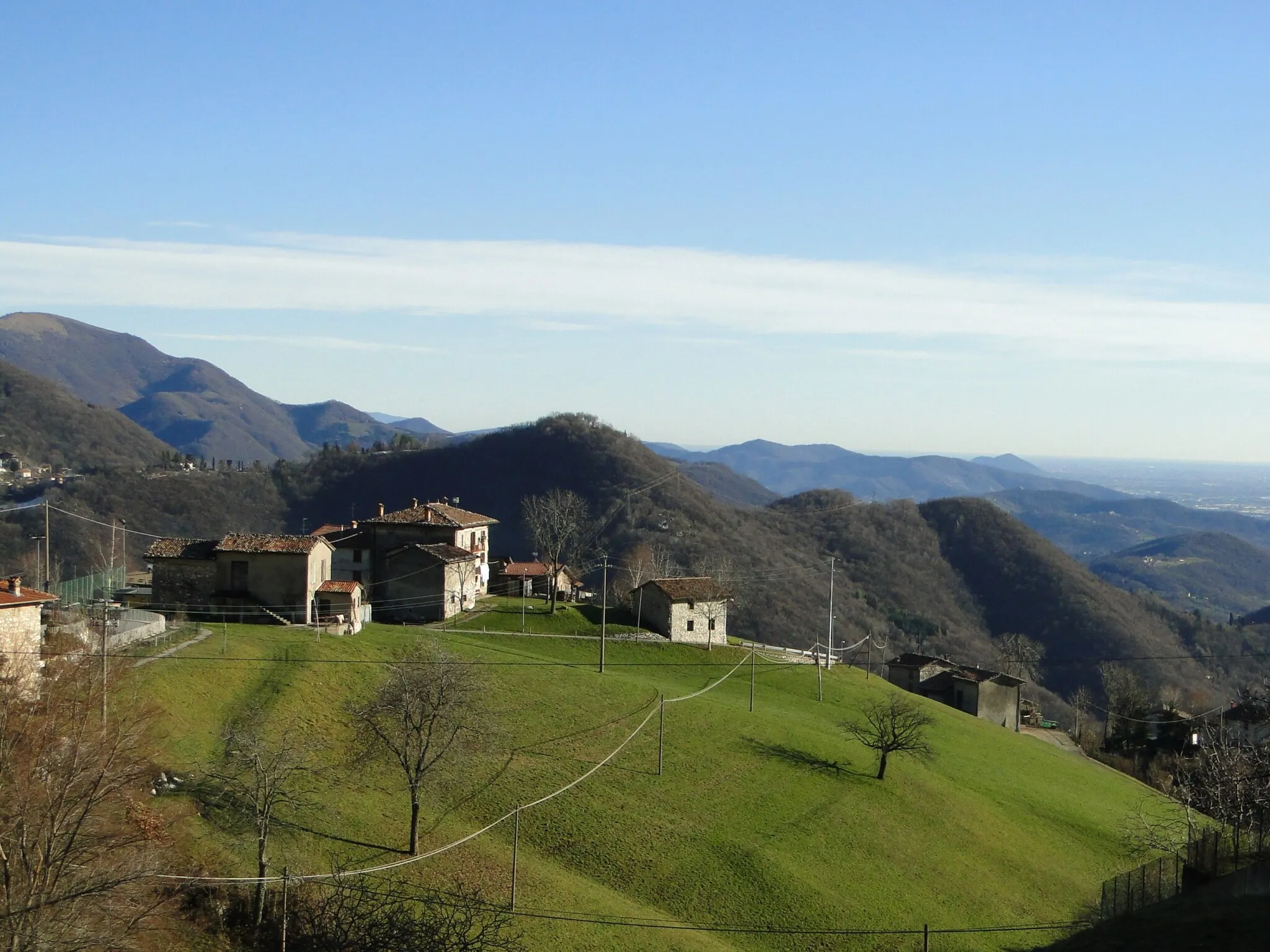 Photo showing: Monte di Nese, fraz. di Alzano Lombardo (BG). Panorama