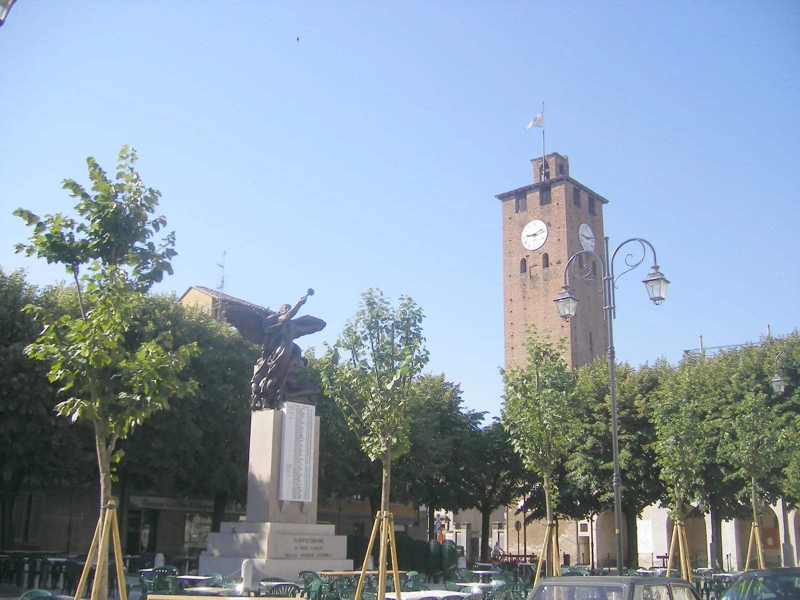 Photo showing: Pontecurone - main square