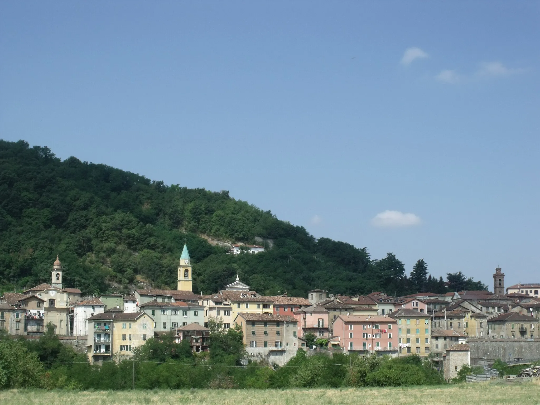 Photo showing: Panorama of Serravalle Scrivia, Province of Alessandria, Region Piedmont, Italy