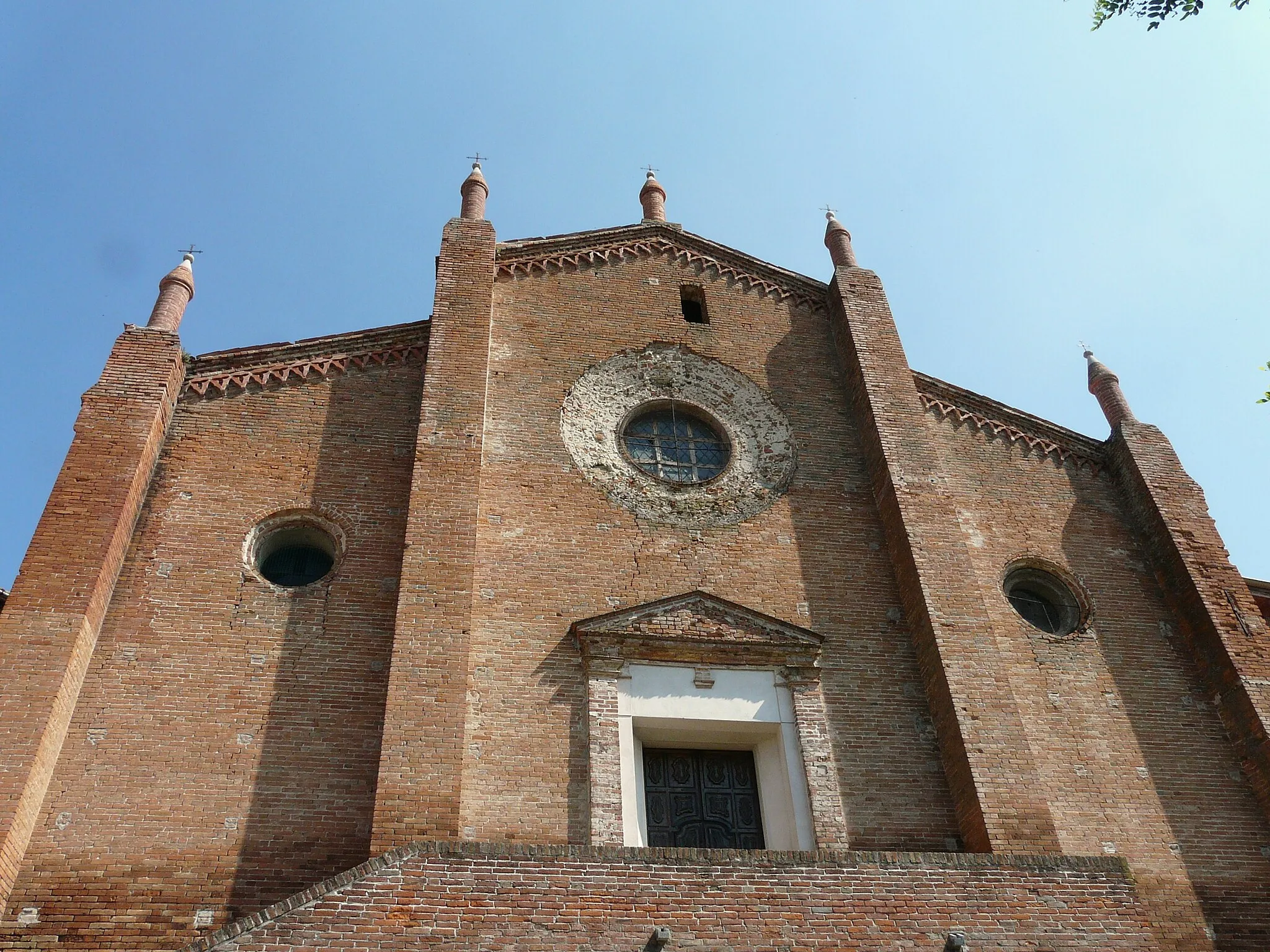 Photo showing: Chiesa della Beata Vergine Addolorata, Vignale Monferrato, Piemonte, Italia